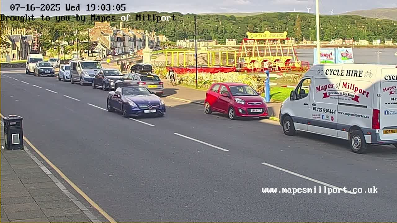 Millport Town & Coast Live Cam - Millport, North Ayrshire, Ayrshire and Arran, Scotland, United Kingdom