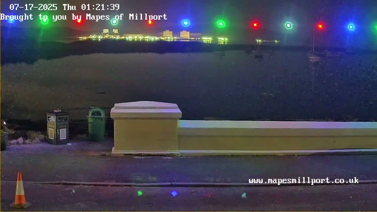 Millport Town & Coast Live Cam - Millport, North Ayrshire, Ayrshire and Arran, Scotland, United Kingdom