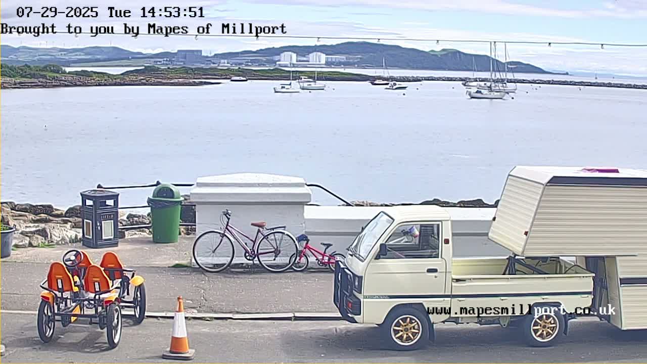 Millport Town & Coast Live Cam - Millport, North Ayrshire, Ayrshire and Arran, Scotland, United Kingdom