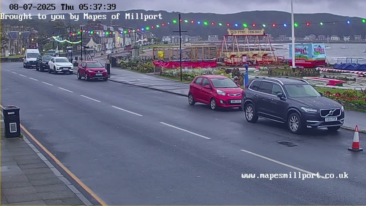 Millport Town & Coast Live Cam - Millport, North Ayrshire, Ayrshire and Arran, Scotland, United Kingdom