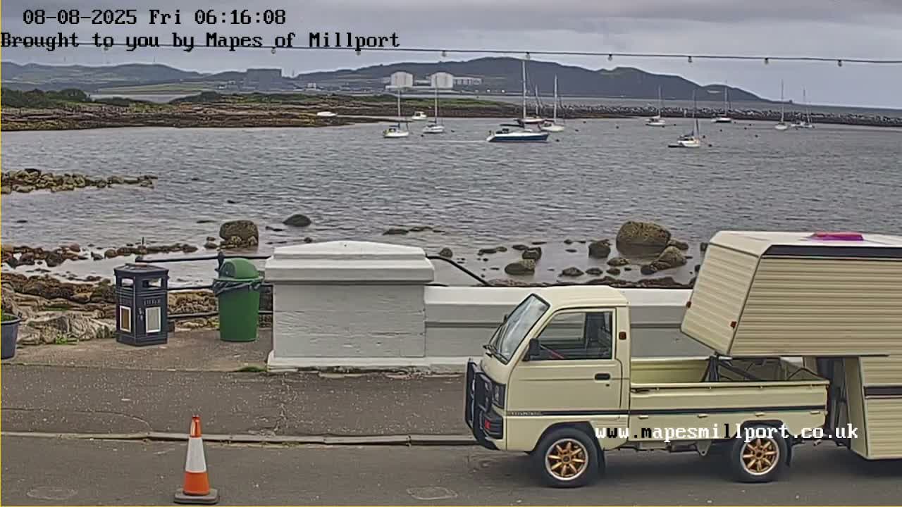 Millport Town & Coast Live Cam - Millport, North Ayrshire, Ayrshire and Arran, Scotland, United Kingdom