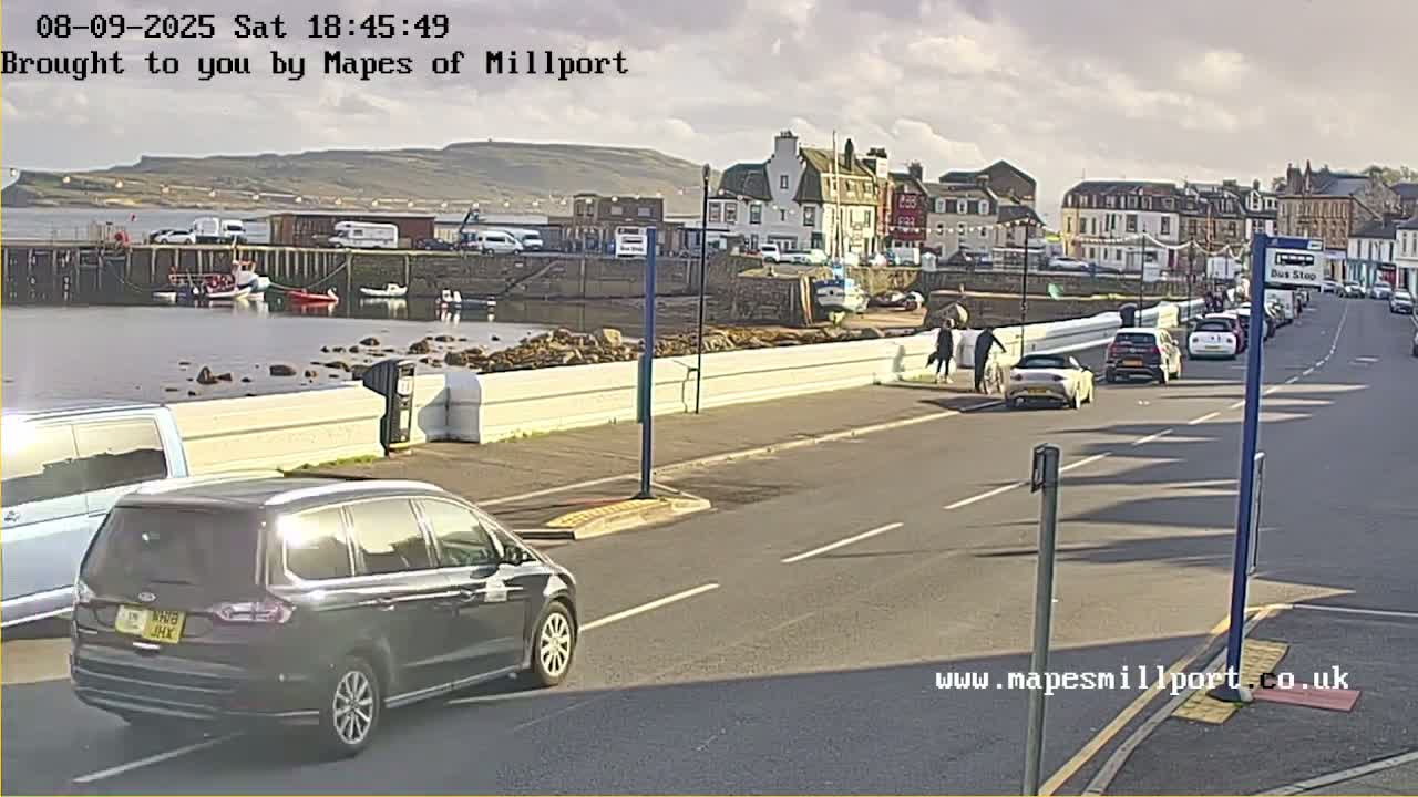 Millport Town & Coast Live Cam - Millport, North Ayrshire, Ayrshire and Arran, Scotland, United Kingdom