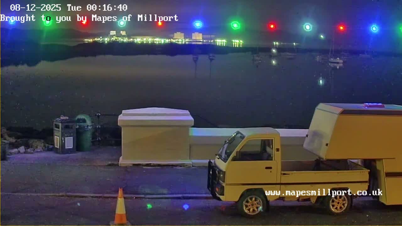 Millport Town & Coast Live Cam - Millport, North Ayrshire, Ayrshire and Arran, Scotland, United Kingdom