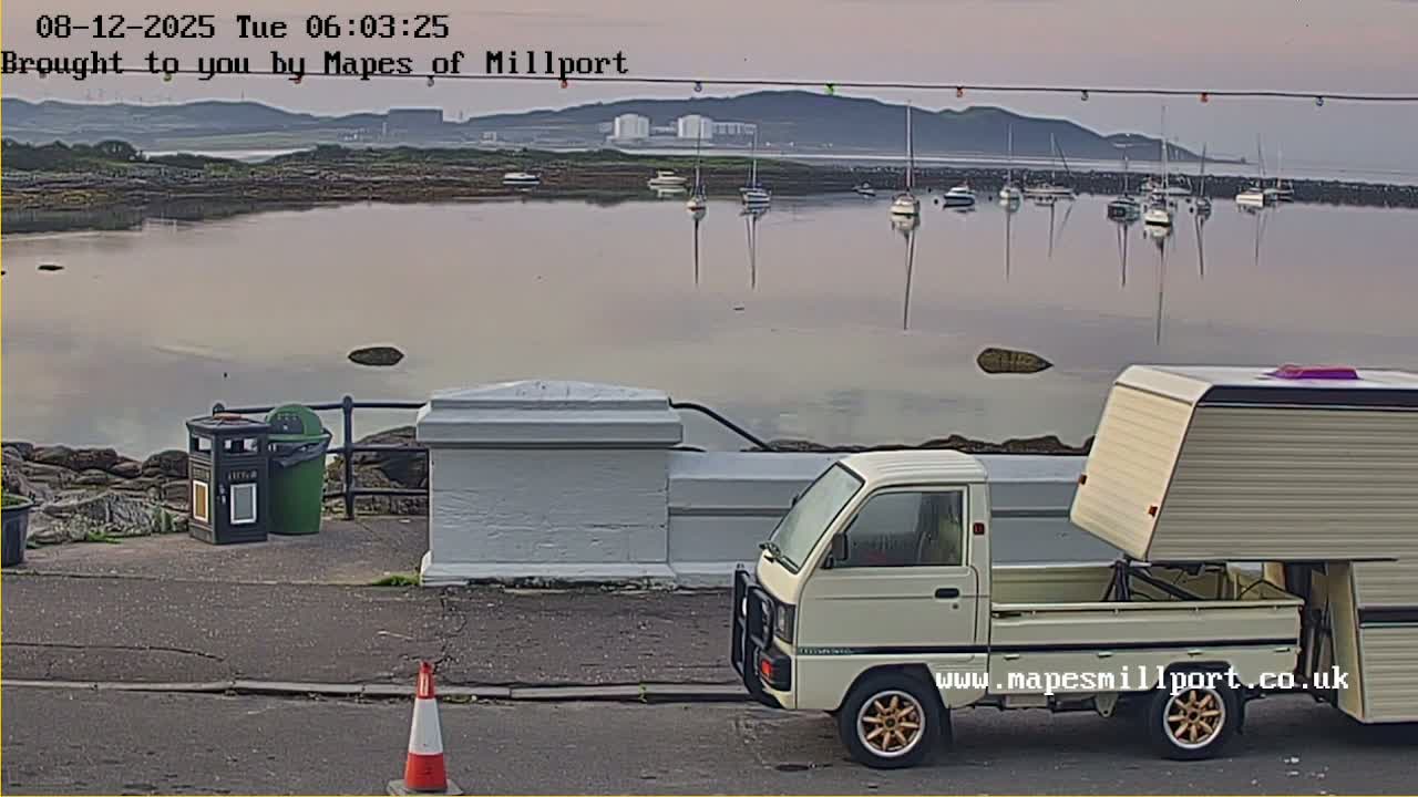 Millport Town & Coast Live Cam - Millport, North Ayrshire, Ayrshire and Arran, Scotland, United Kingdom