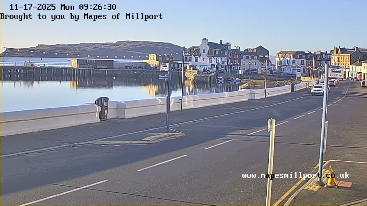 Millport Town & Coast Live Cam - Millport, North Ayrshire, Ayrshire and Arran, Scotland, United Kingdom