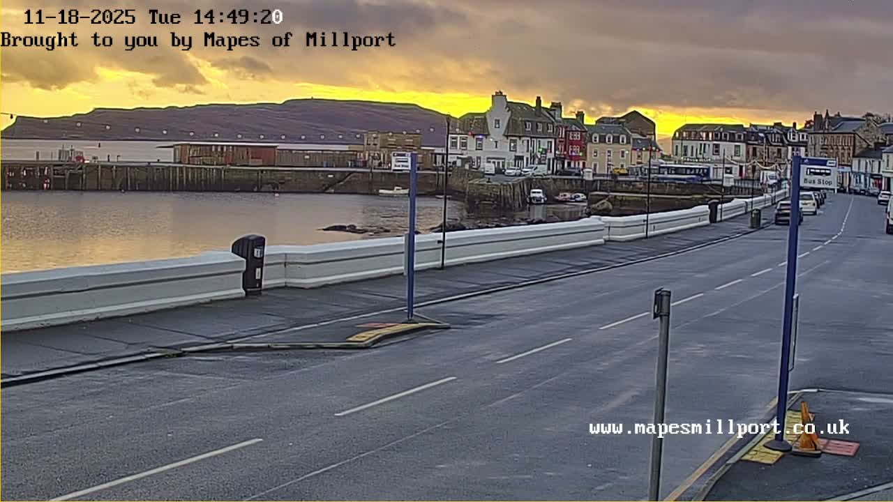 Millport Town & Coast Live Cam - Millport, North Ayrshire, Ayrshire and Arran, Scotland, United Kingdom
