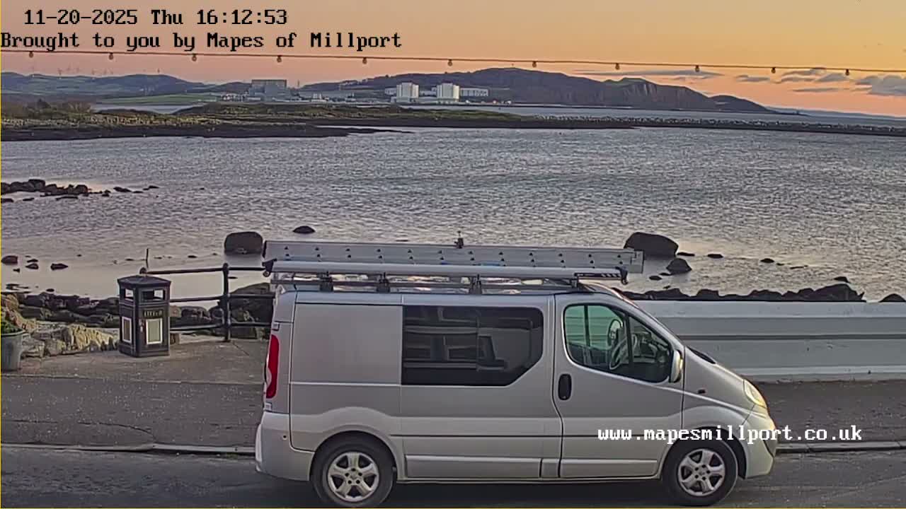 Millport Town & Coast Live Cam - Millport, North Ayrshire, Ayrshire and Arran, Scotland, United Kingdom