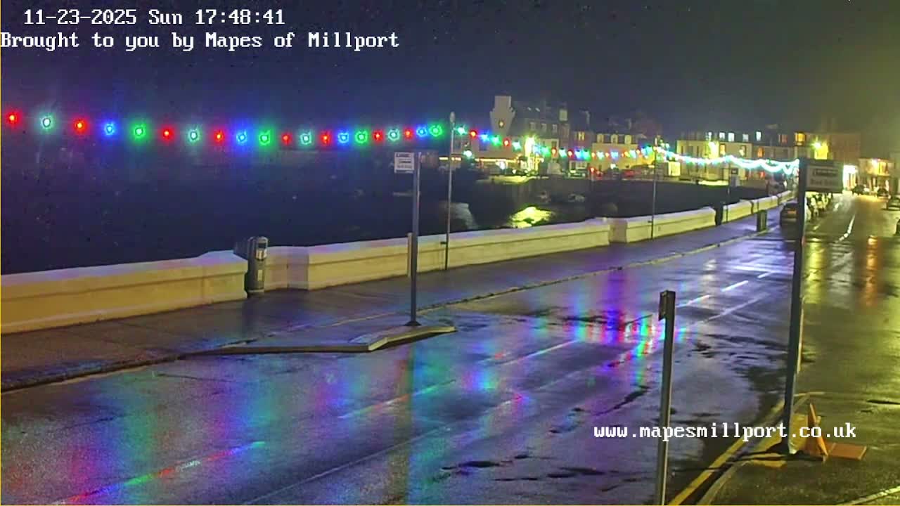 Millport Town & Coast Live Cam - Millport, North Ayrshire, Ayrshire and Arran, Scotland, United Kingdom