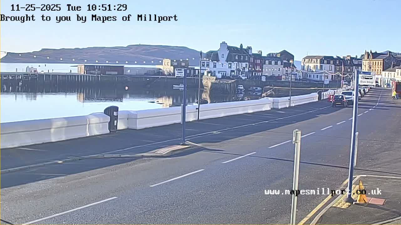 Millport Town & Coast Live Cam - Millport, North Ayrshire, Ayrshire and Arran, Scotland, United Kingdom