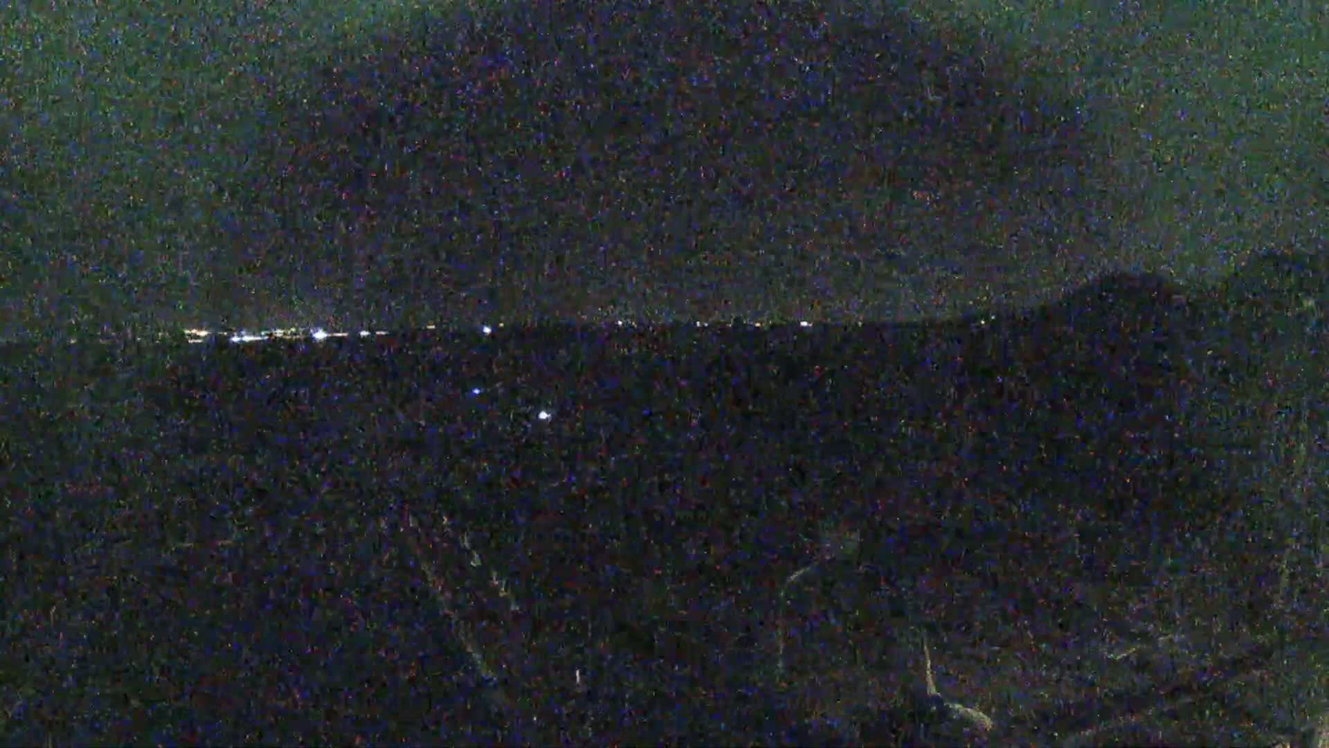 Lago Trasimeno Lake from Castiglione del Lago Live Cam - Castiglione del Lago, Umbria, Italy