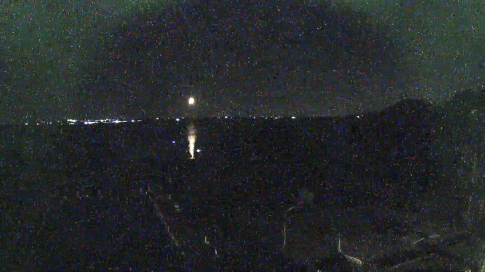 Lago Trasimeno Lake from Castiglione del Lago Live Cam - Castiglione del Lago, Umbria, Italy