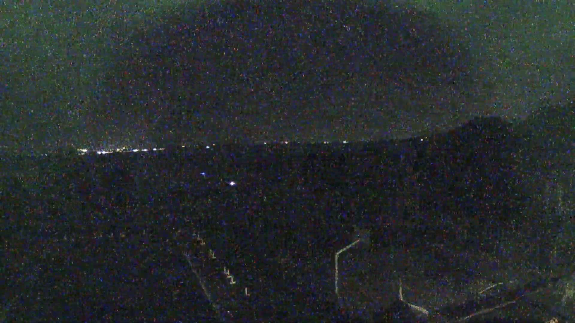 Lago Trasimeno Lake from Castiglione del Lago Live Cam - Castiglione del Lago, Umbria, Italy