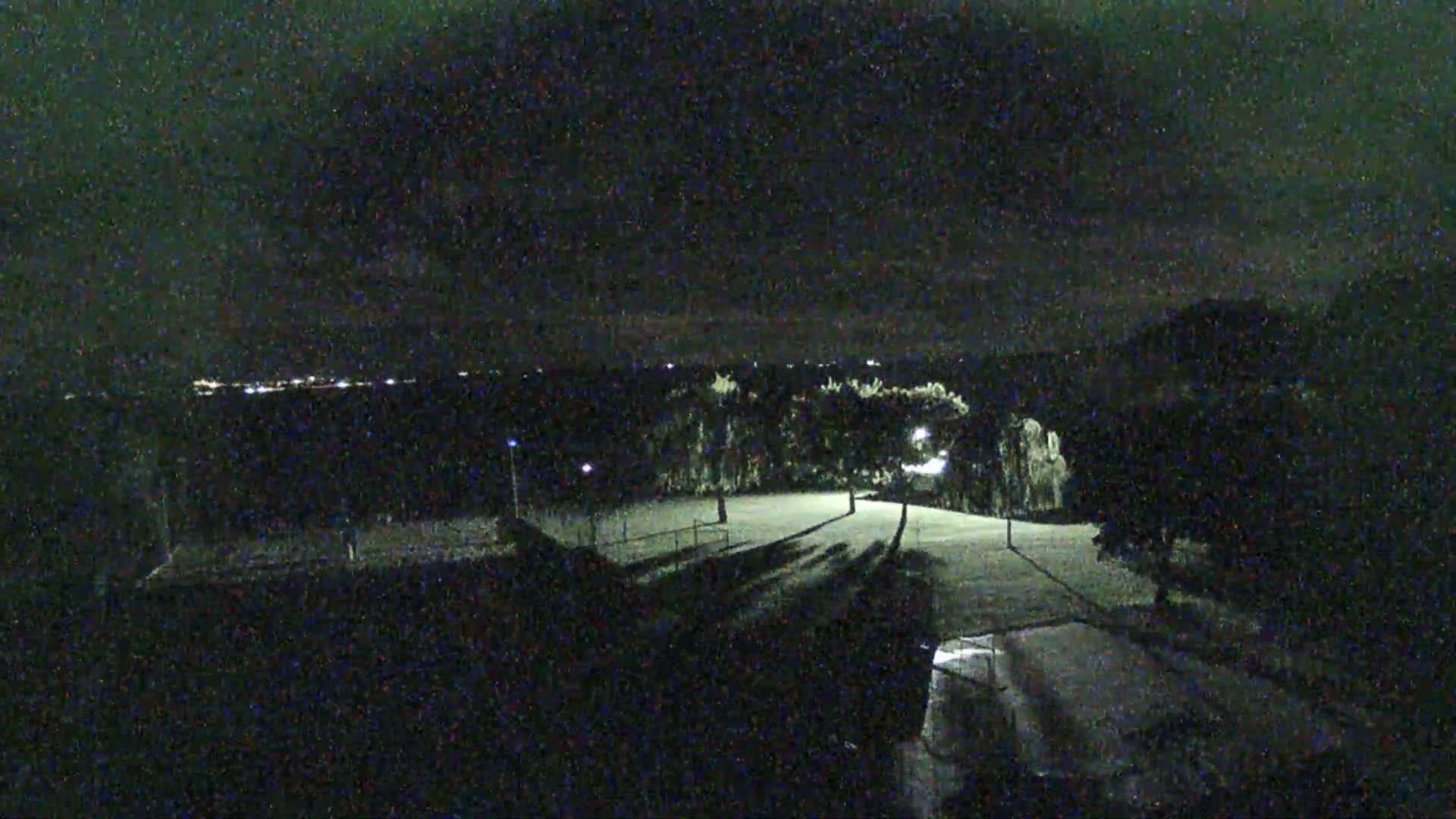 Lago Trasimeno Lake from Castiglione del Lago Live Cam - Castiglione del Lago, Umbria, Italy