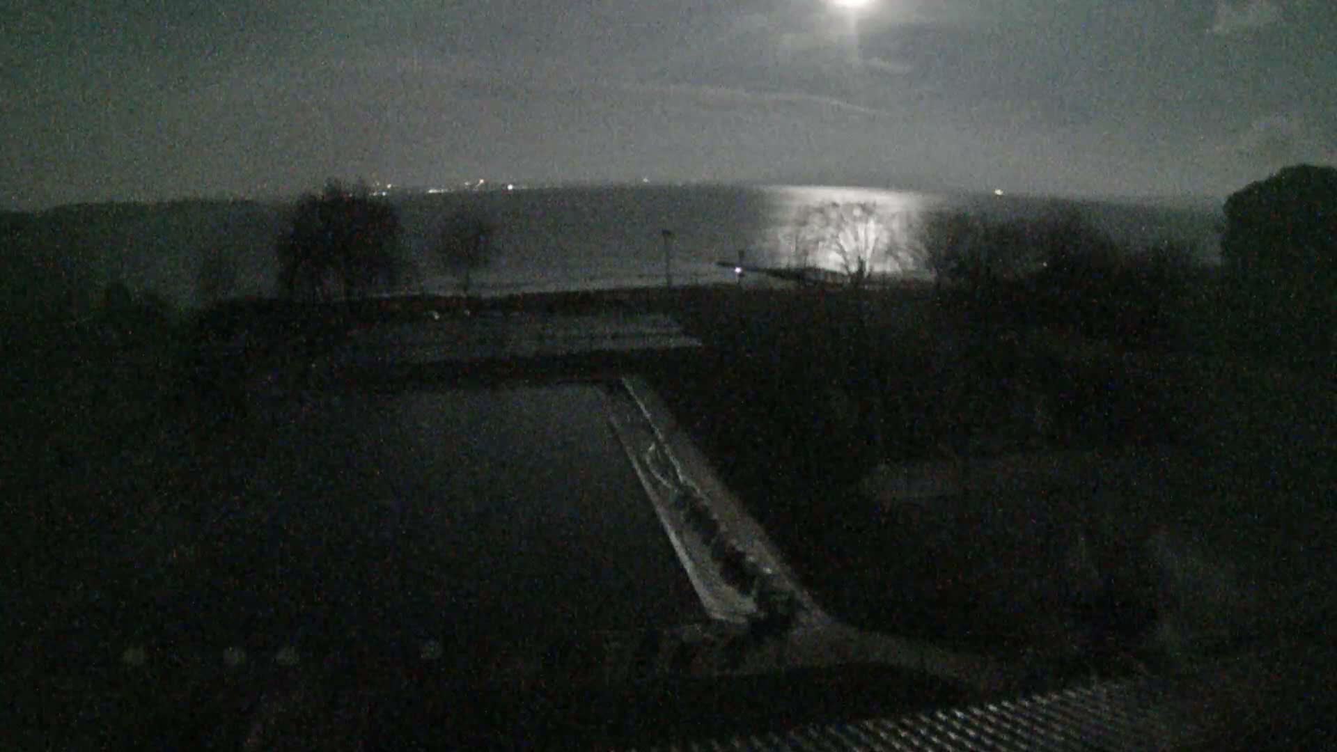 Lago Trasimeno Lake from Castiglione del Lago Live Cam - Castiglione del Lago, Umbria, Italy