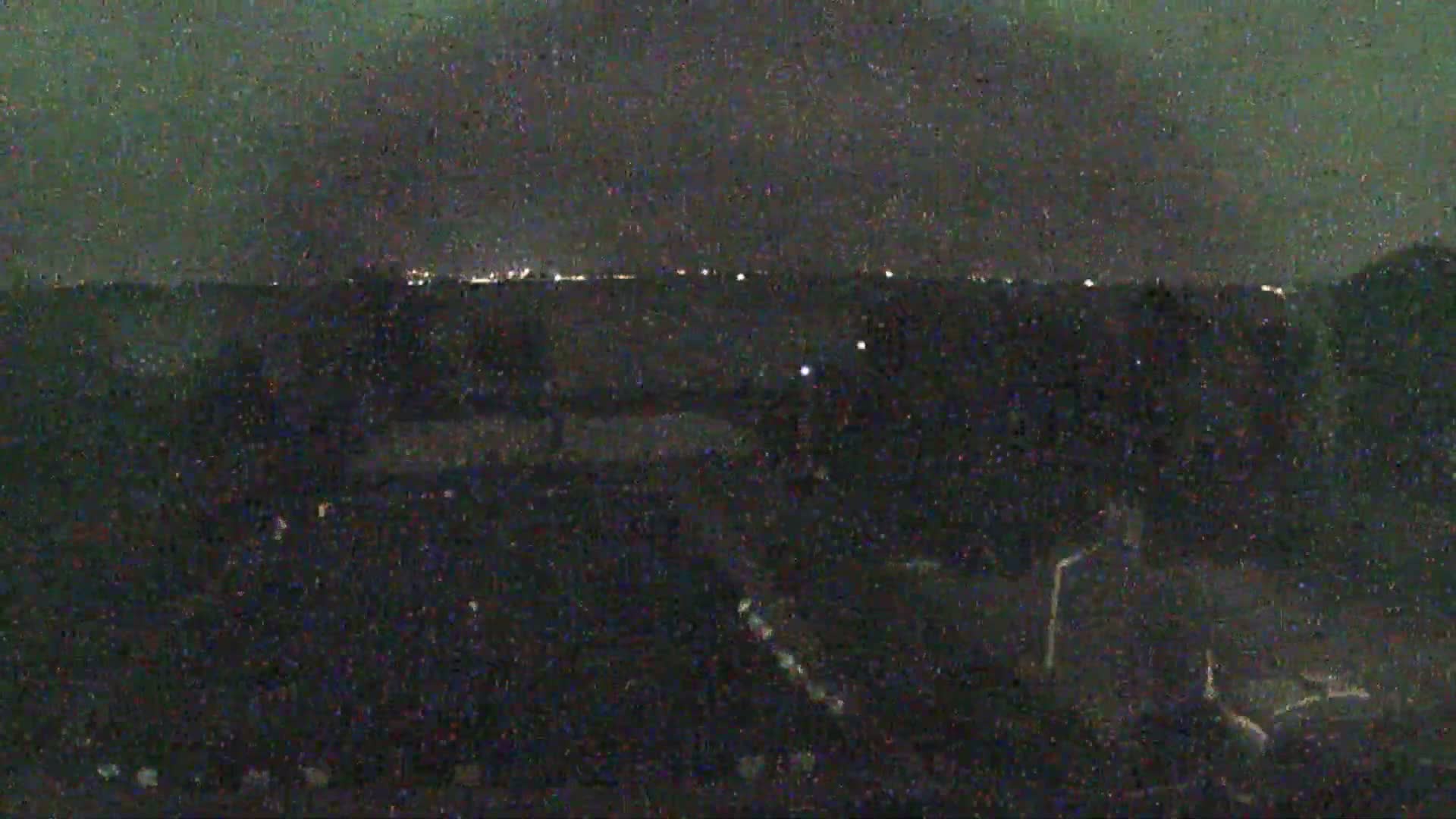 Lago Trasimeno Lake from Castiglione del Lago Live Cam - Castiglione del Lago, Umbria, Italy