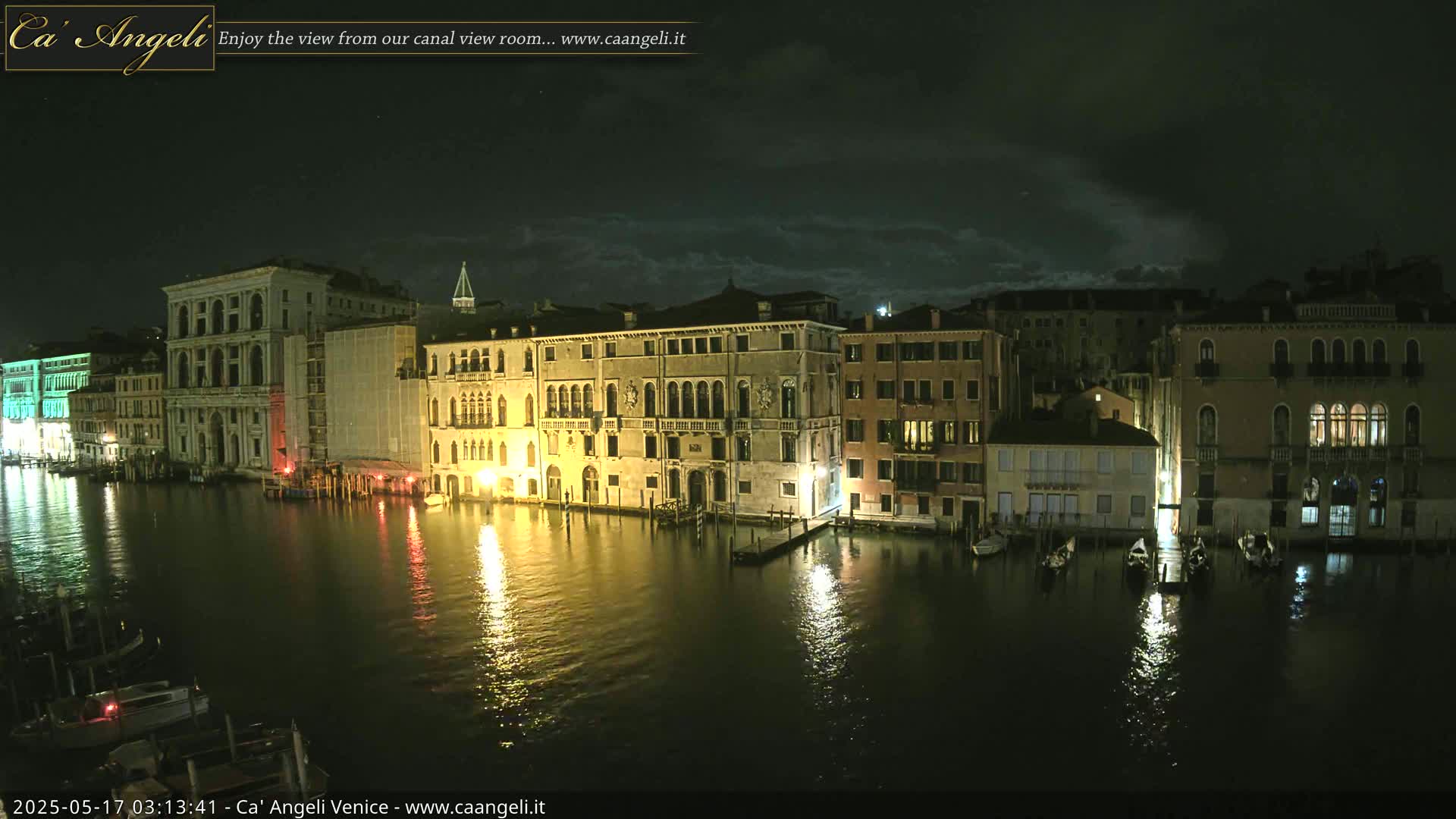 Venice Boats in Grand Canal Live Cam - Venice, Veneto, Italy