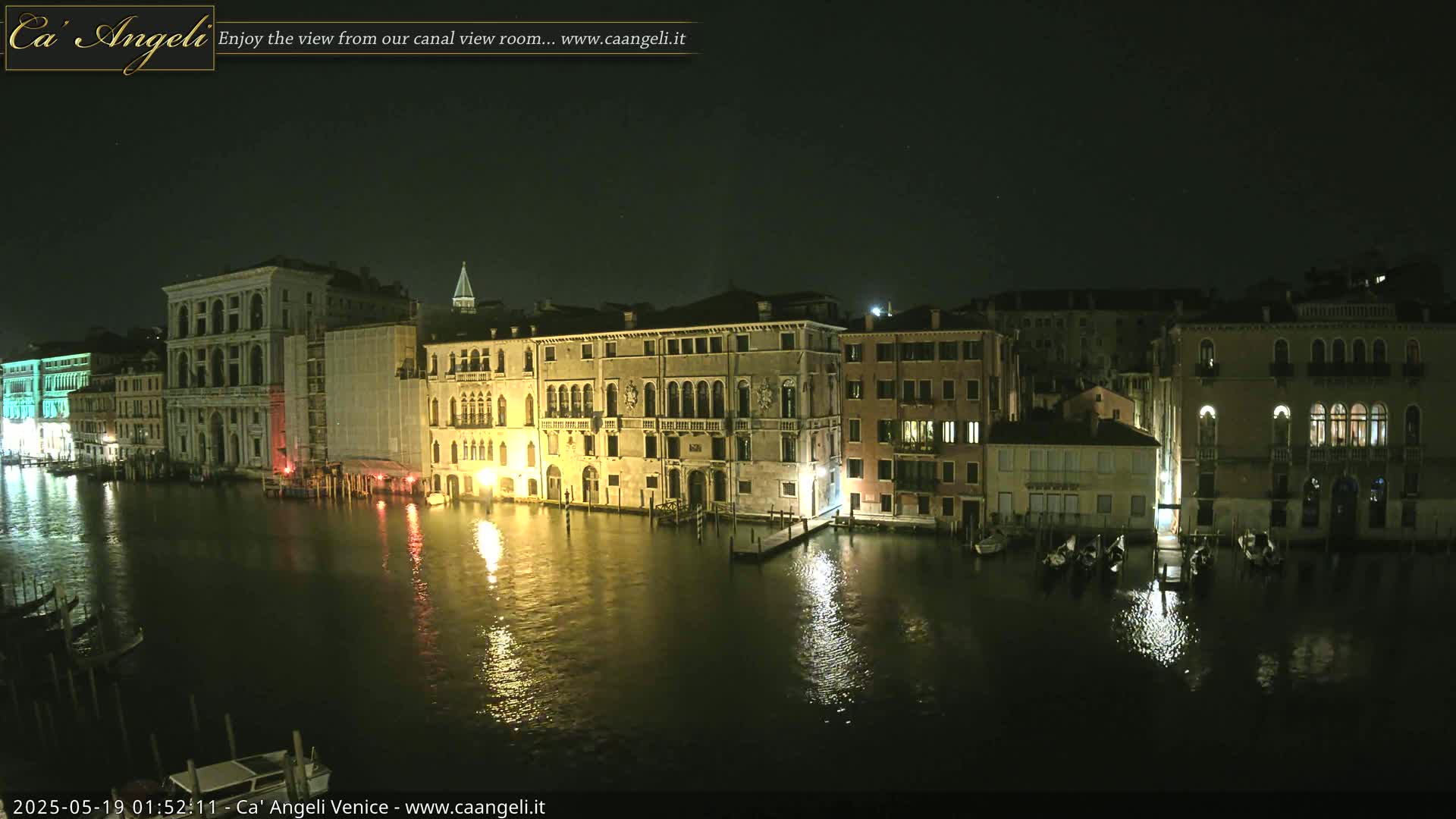 Venice Boats in Grand Canal Live Cam - Venice, Veneto, Italy