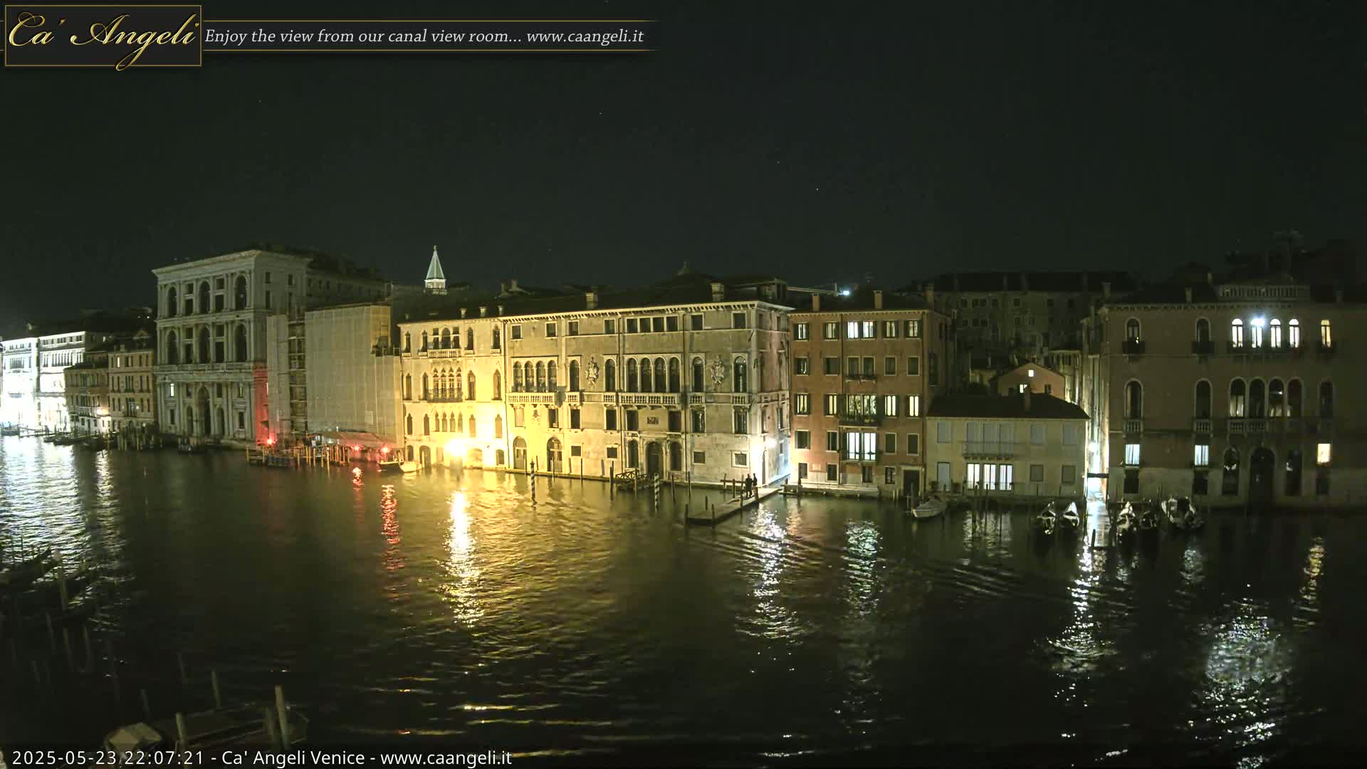 Venice Boats in Grand Canal Live Cam - Venice, Veneto, Italy