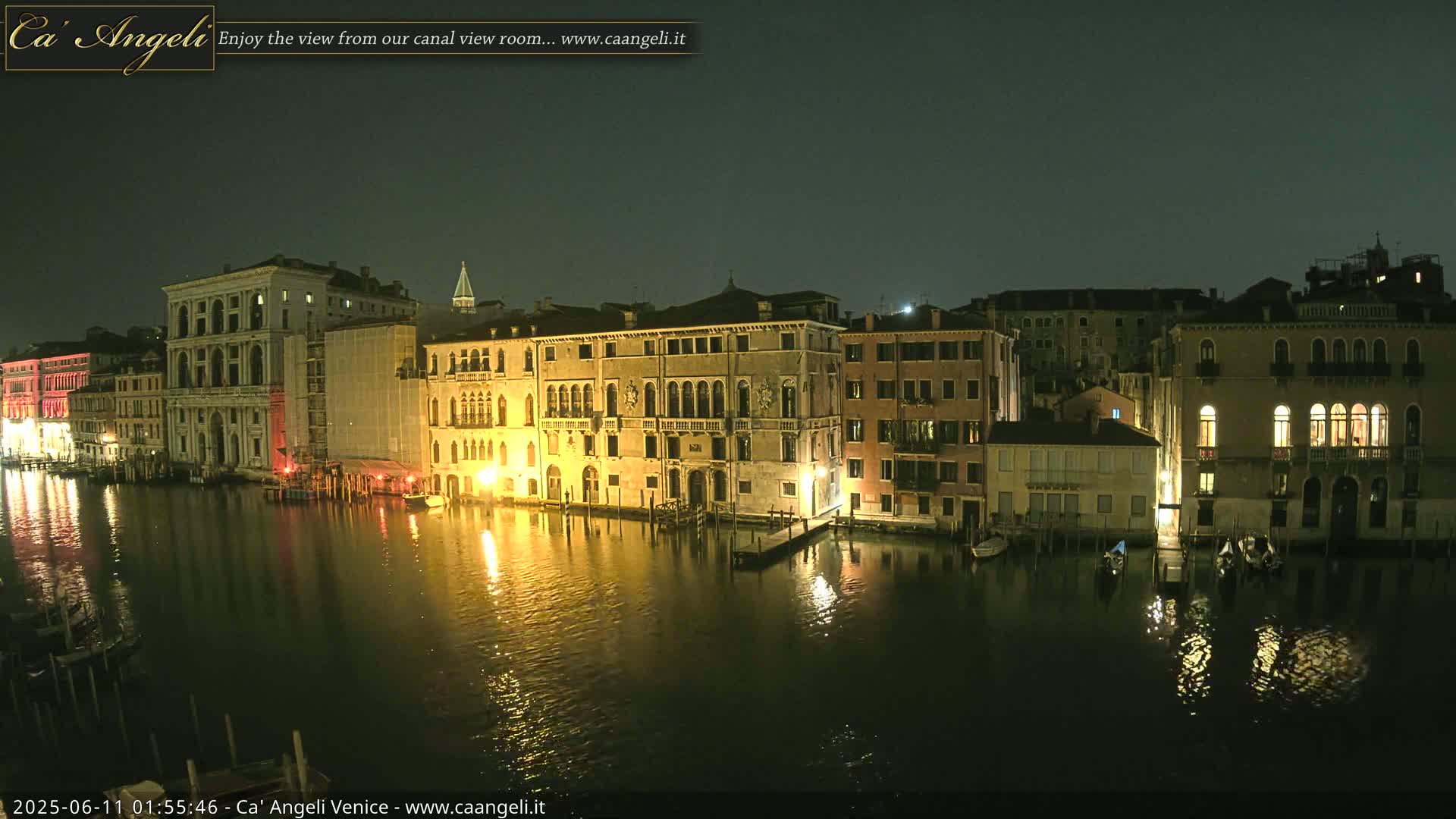 Venice Boats in Grand Canal Live Cam - Venice, Veneto, Italy