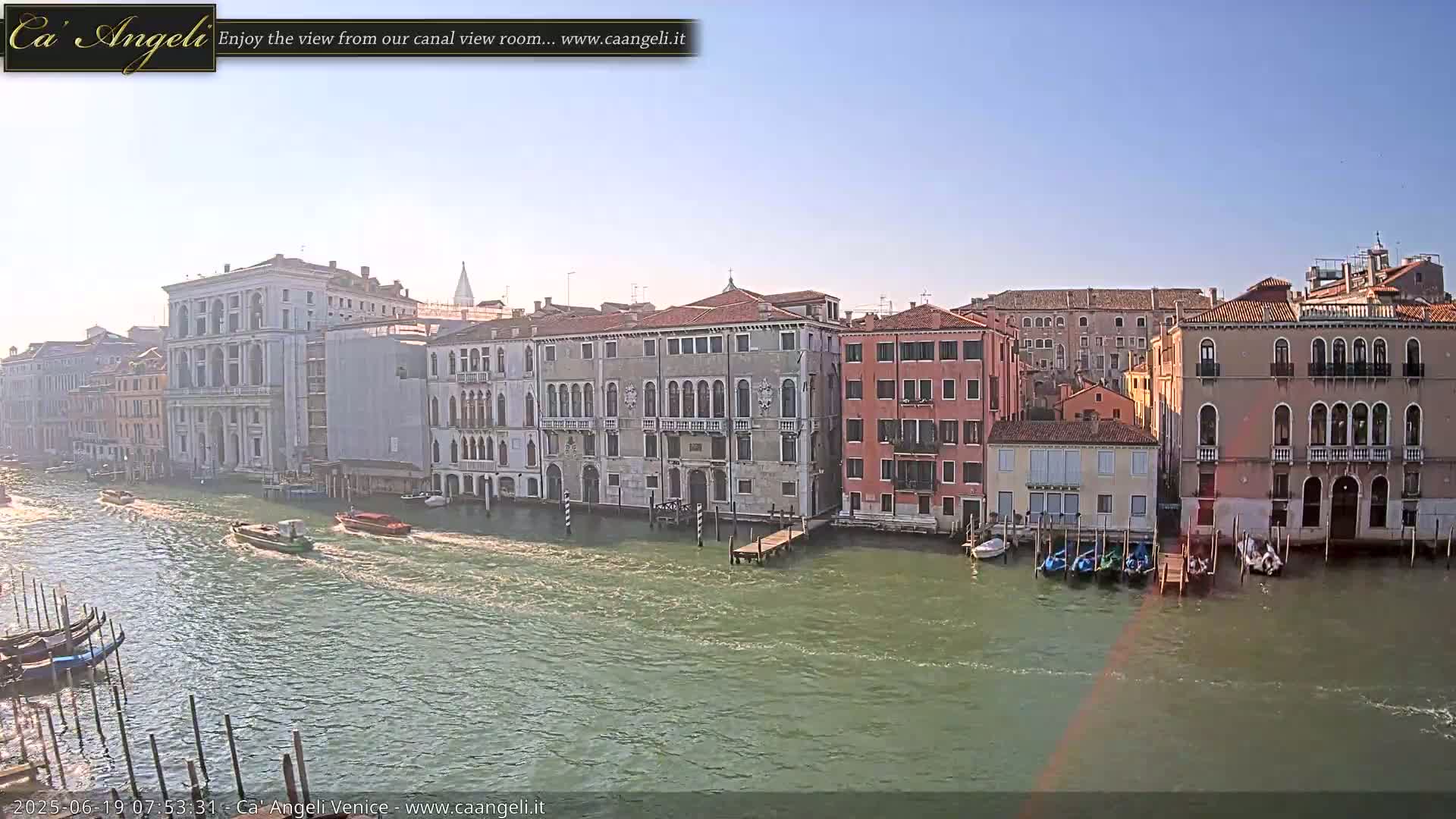 Venice Boats in Grand Canal Live Cam - Venice, Veneto, Italy