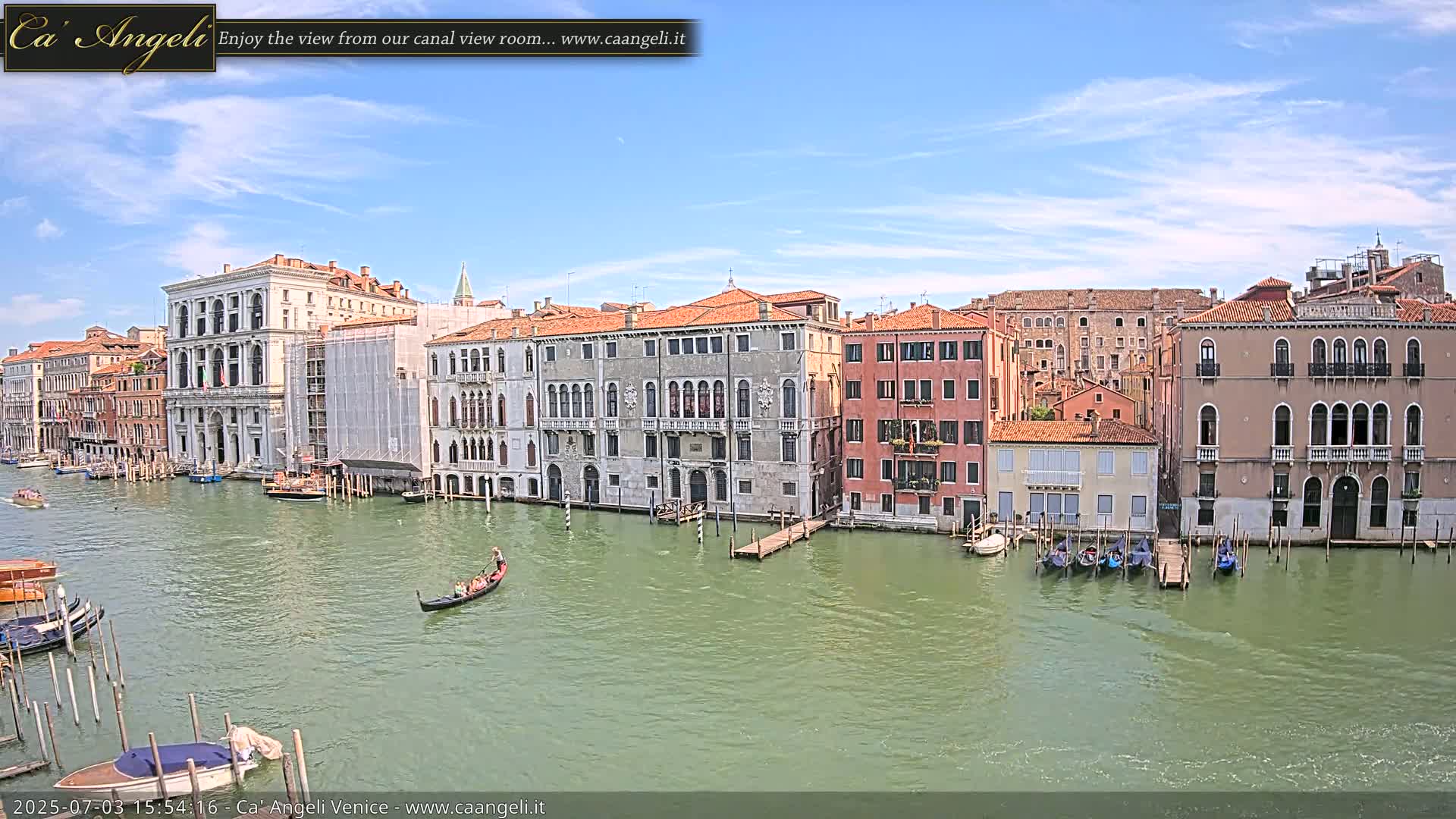 Venice Boats in Grand Canal Live Cam - Venice, Veneto, Italy