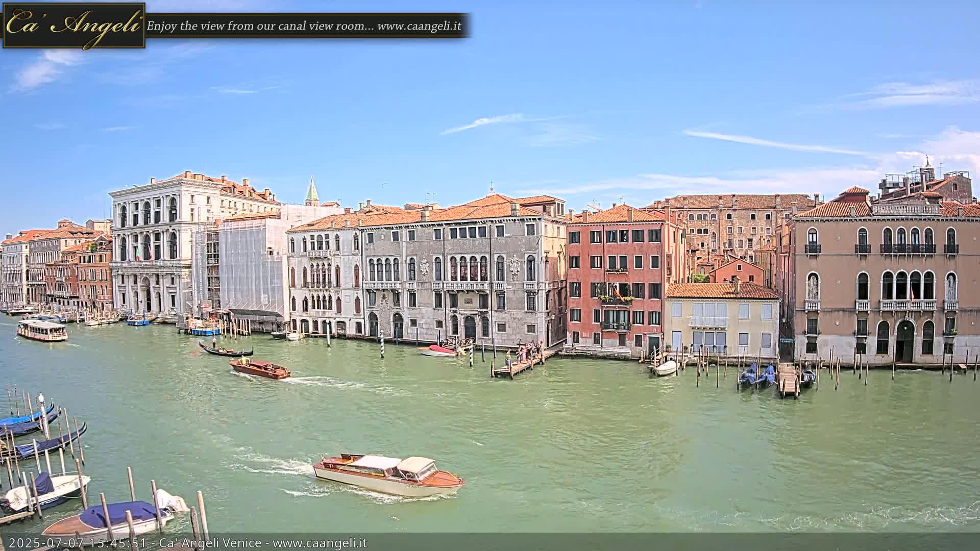 Venice Boats in Grand Canal Live Cam - Venice, Veneto, Italy