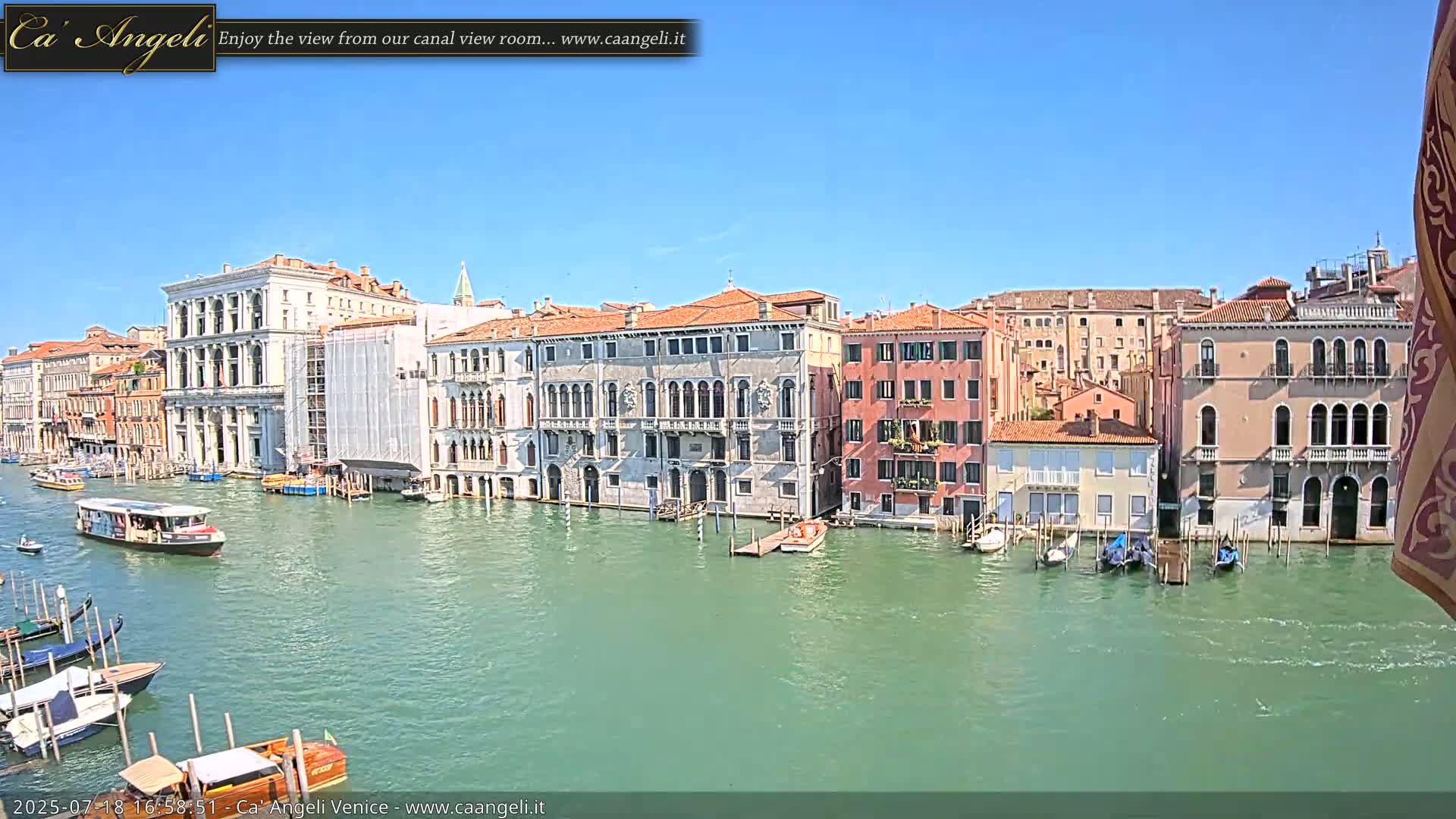 Venice Boats in Grand Canal Live Cam - Venice, Veneto, Italy