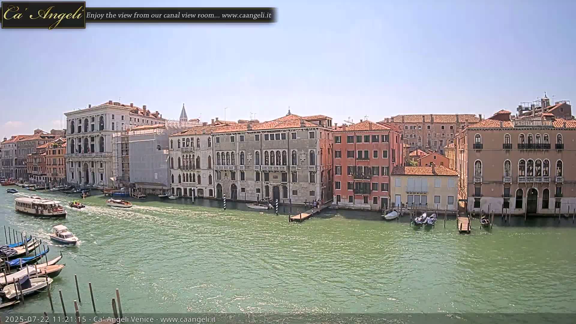 Venice Boats in Grand Canal Live Cam - Venice, Veneto, Italy