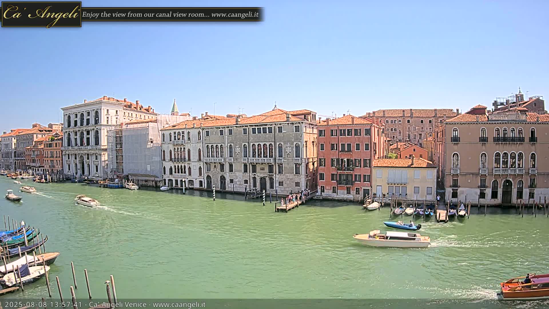 Venice Boats in Grand Canal Live Cam - Venice, Veneto, Italy