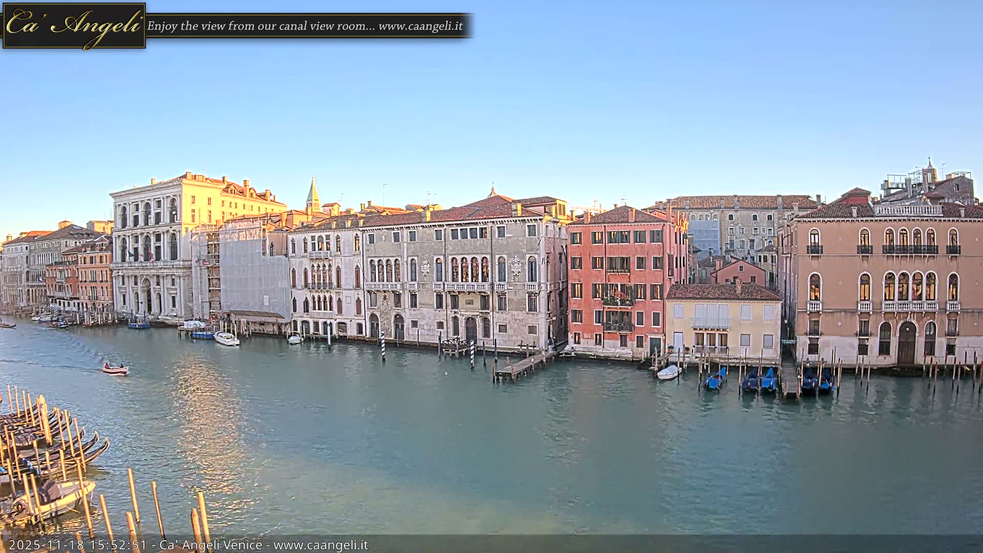 Venice Boats in Grand Canal Live Cam - Venice, Veneto, Italy