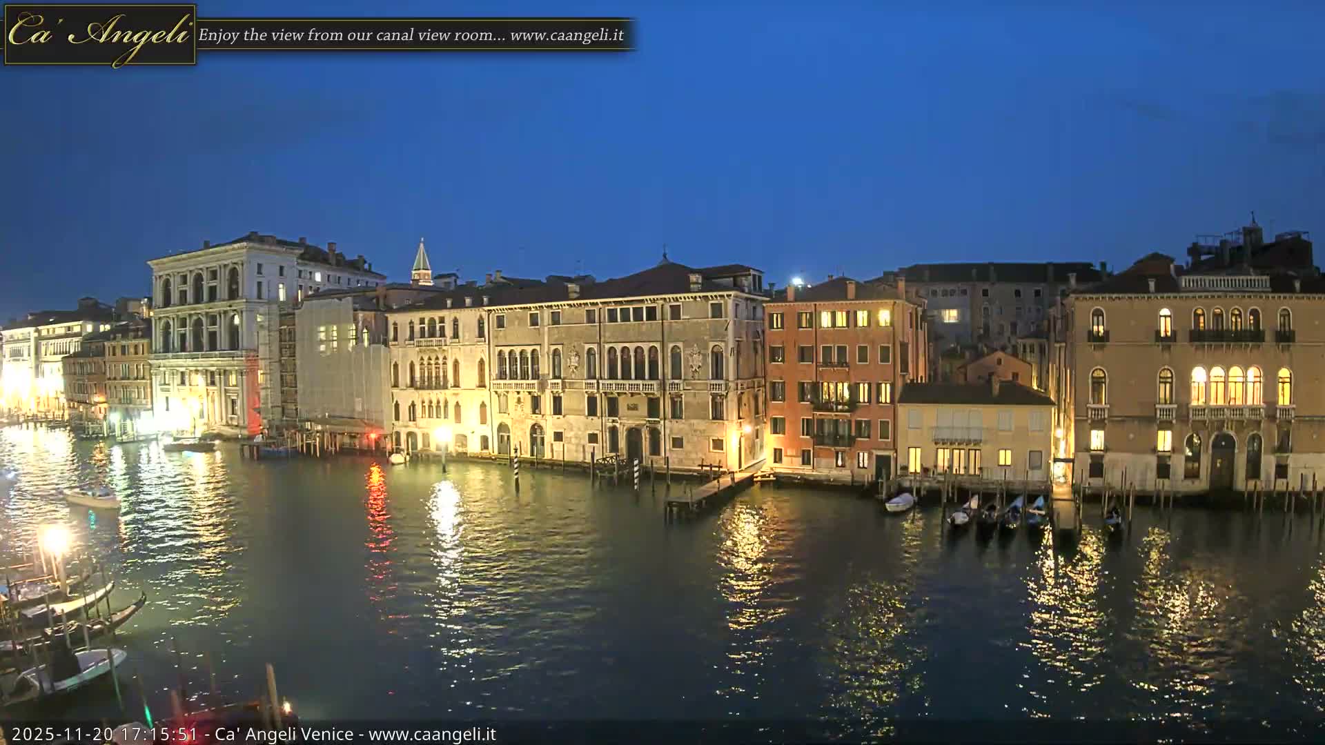 Venice Boats in Grand Canal Live Cam - Venice, Veneto, Italy