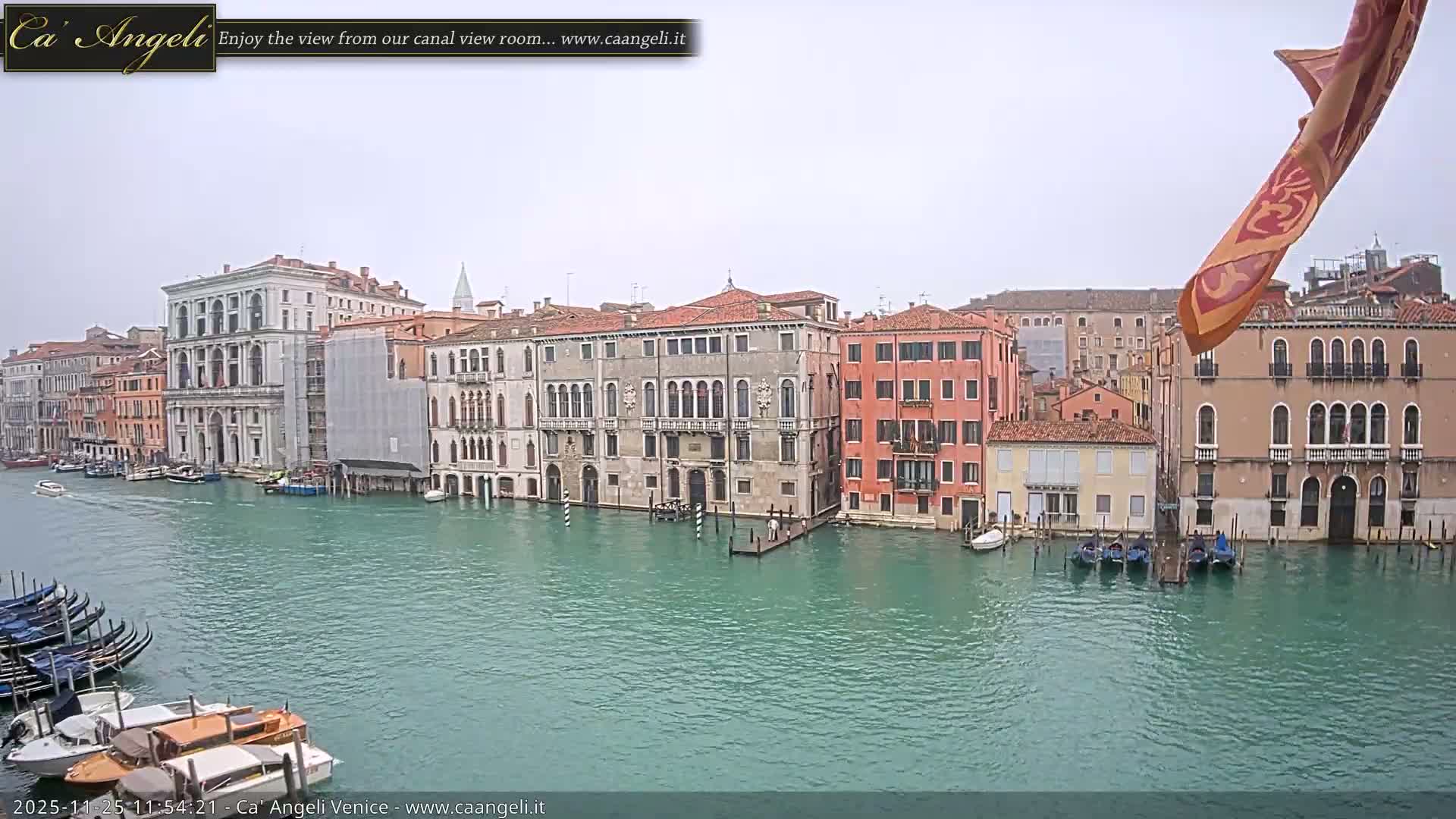 Venice Boats in Grand Canal Live Cam - Venice, Veneto, Italy