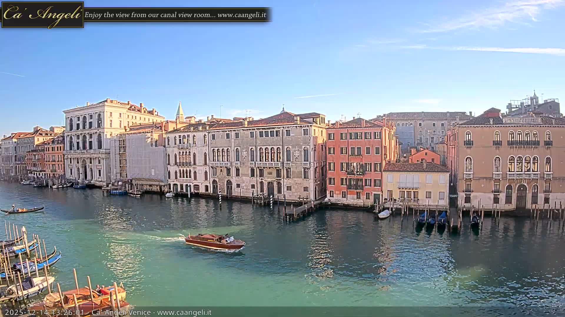 Venice Boats in Grand Canal Live Cam - Venice, Veneto, Italy