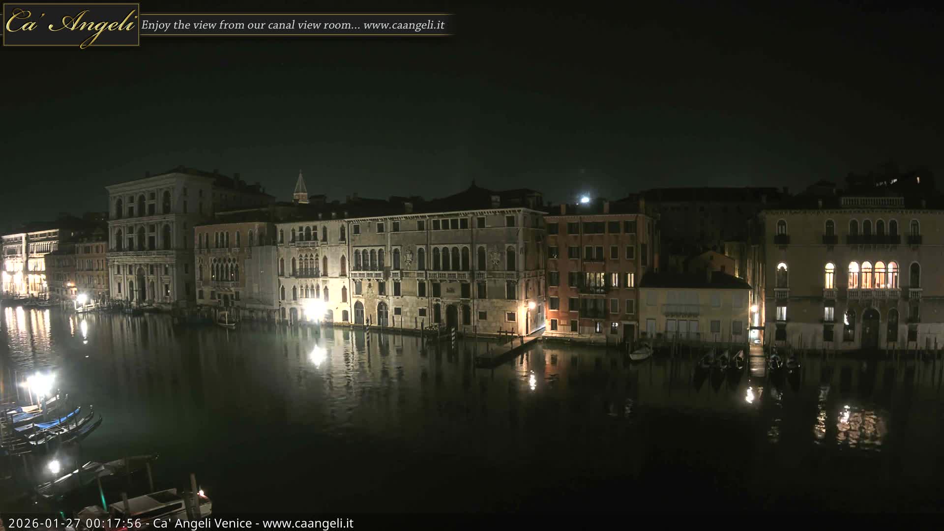Venice Boats in Grand Canal Live Cam - Venice, Veneto, Italy