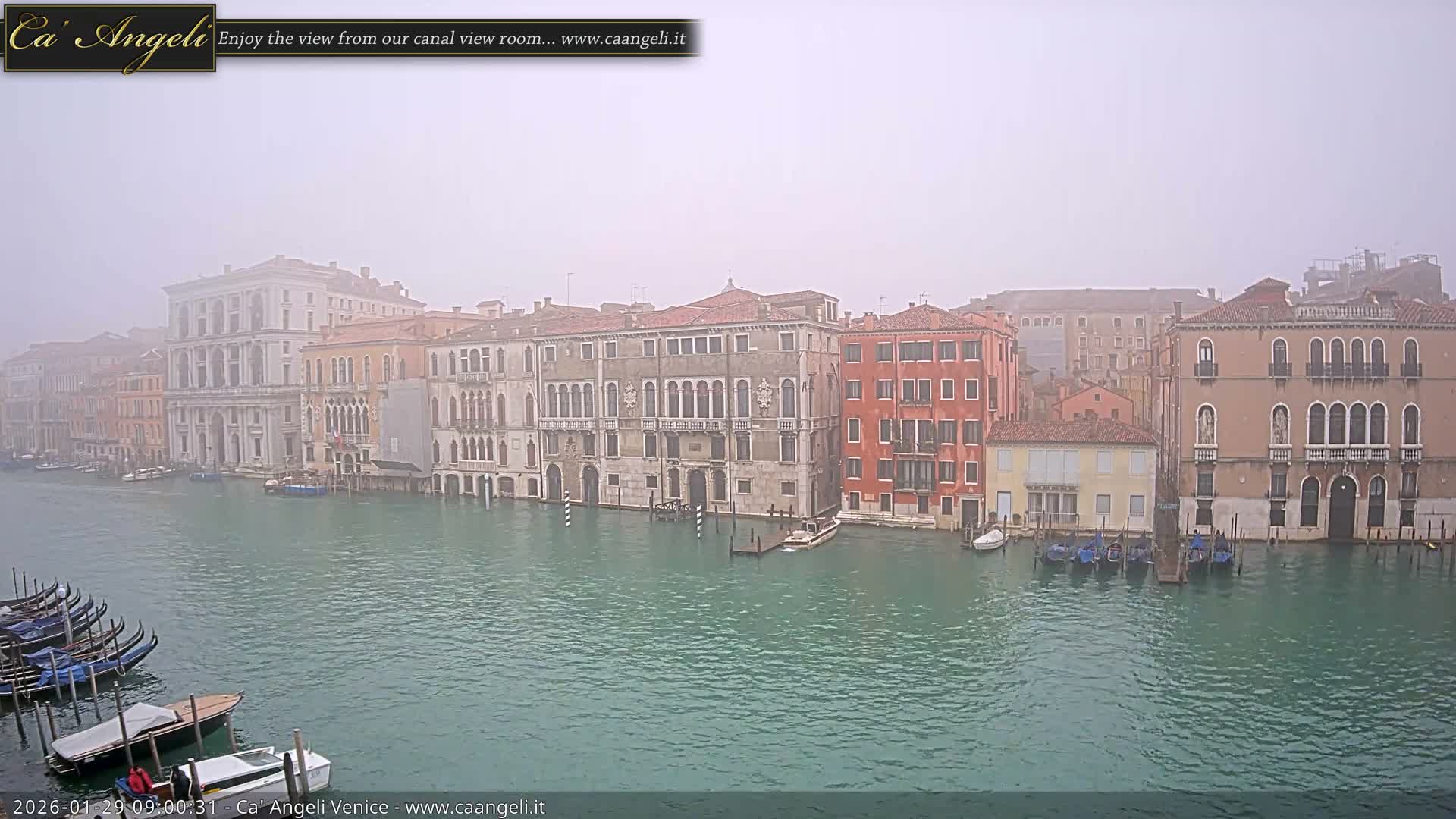 Venice Boats in Grand Canal Live Cam - Venice, Veneto, Italy