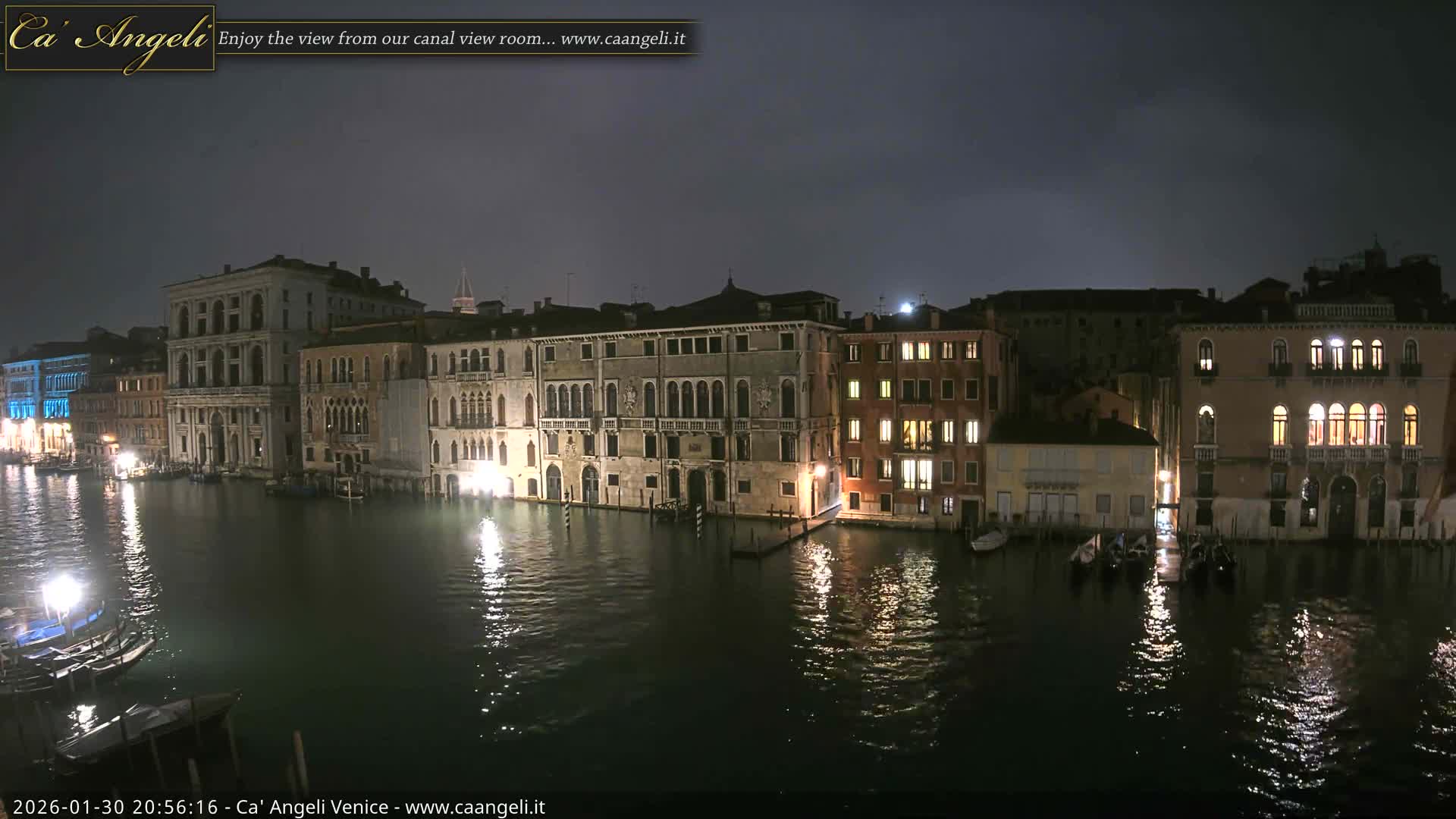 Venice Boats in Grand Canal Live Cam - Venice, Veneto, Italy