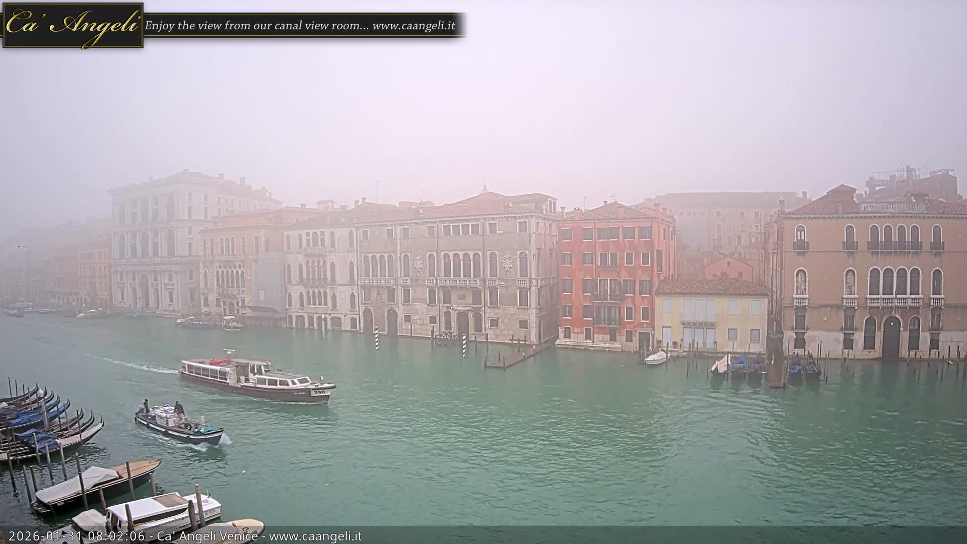 Venice Boats in Grand Canal Live Cam - Venice, Veneto, Italy