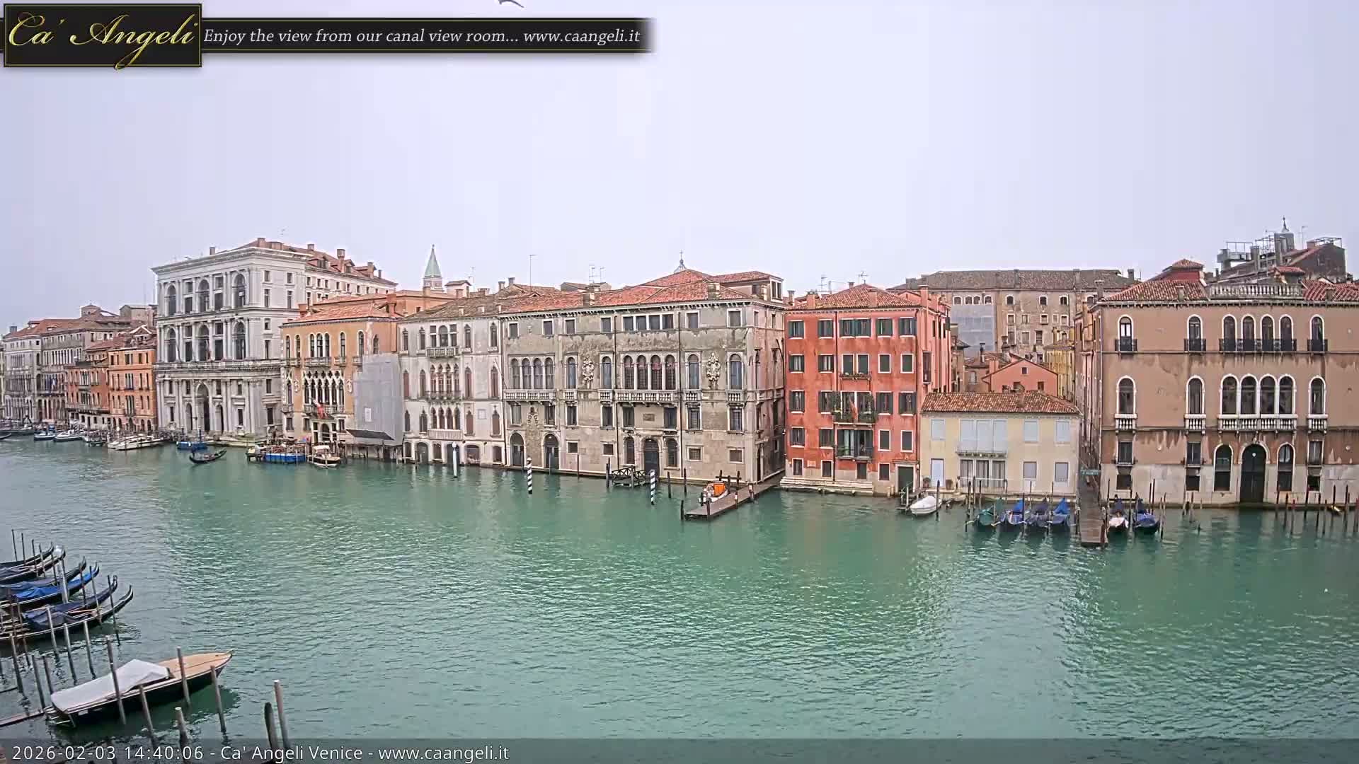 Venice Boats in Grand Canal Live Cam - Venice, Veneto, Italy
