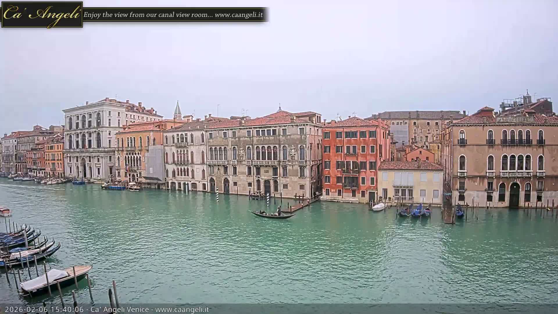 Venice Boats in Grand Canal Live Cam - Venice, Veneto, Italy