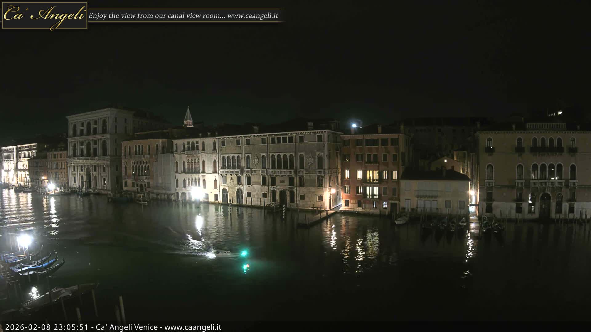 Venice Boats in Grand Canal Live Cam - Venice, Veneto, Italy