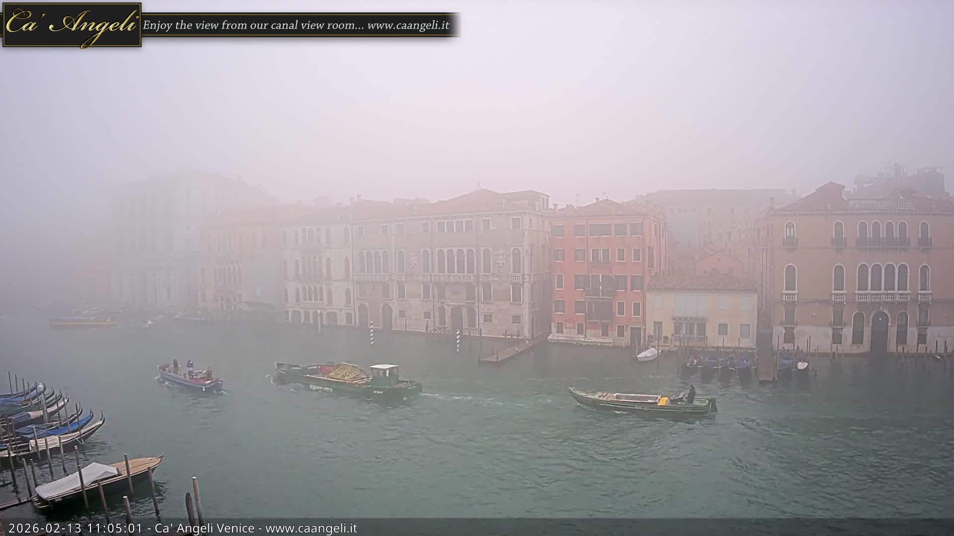 Venice Boats in Grand Canal Live Cam - Venice, Veneto, Italy