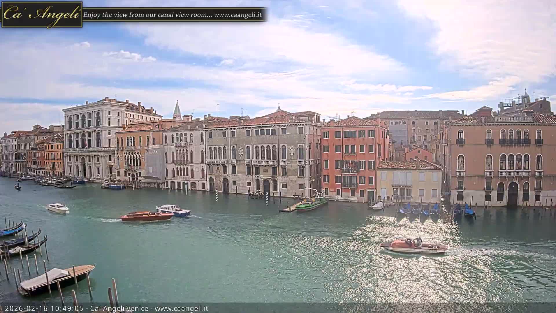 Venice Boats in Grand Canal Live Cam - Venice, Veneto, Italy