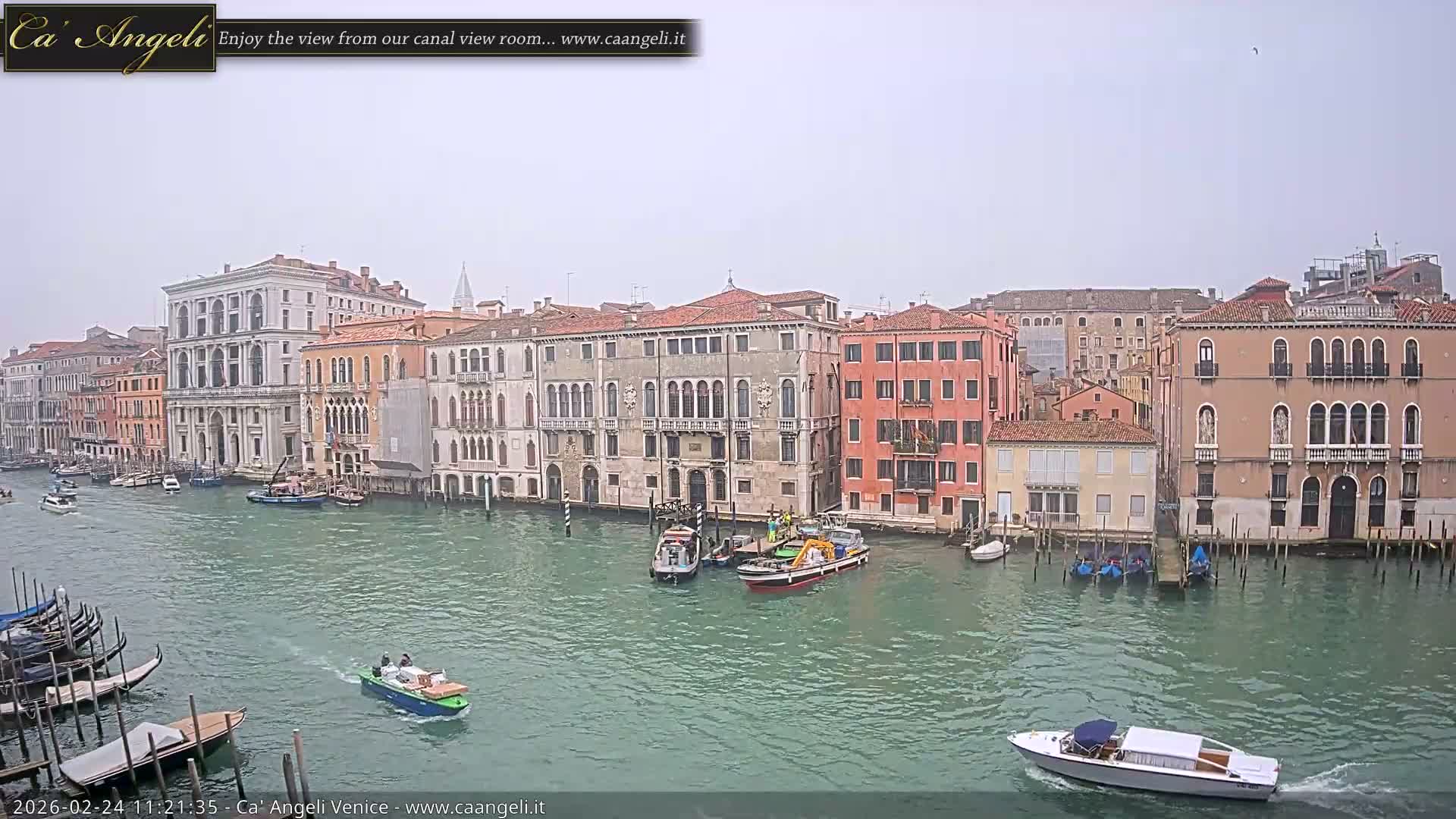 Venice Boats in Grand Canal Live Cam - Venice, Veneto, Italy