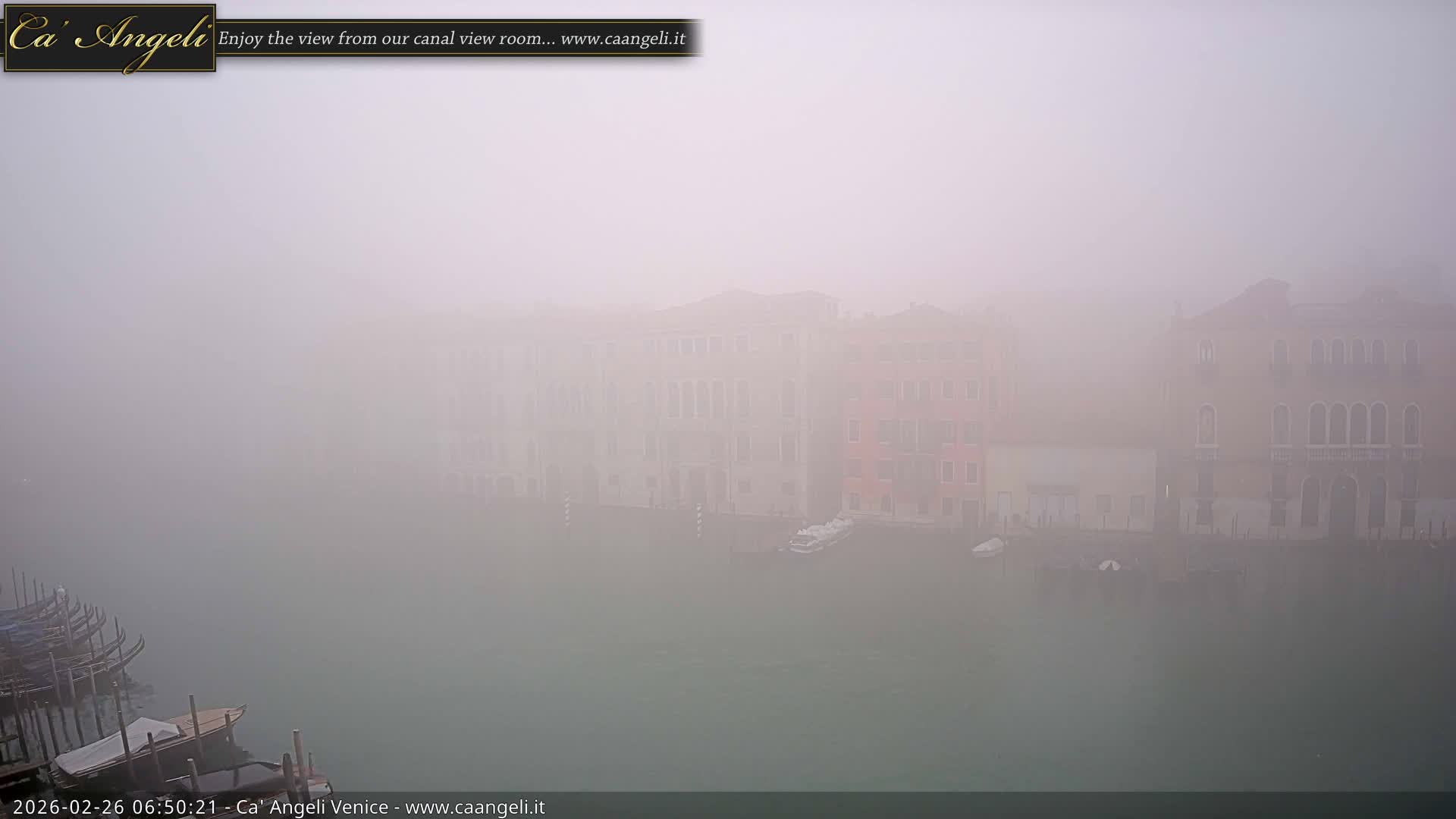Venice Boats in Grand Canal Live Cam - Venice, Veneto, Italy