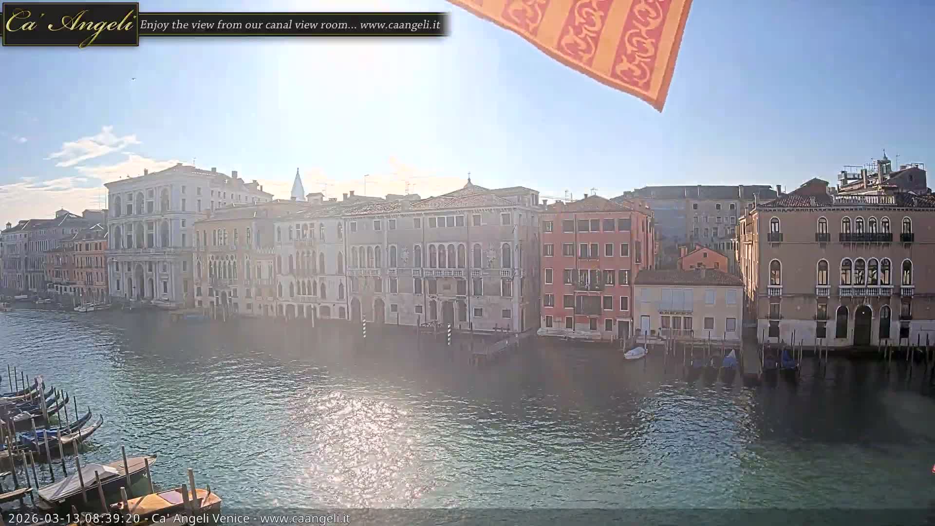 Venice Boats in Grand Canal Live Cam - Venice, Veneto, Italy