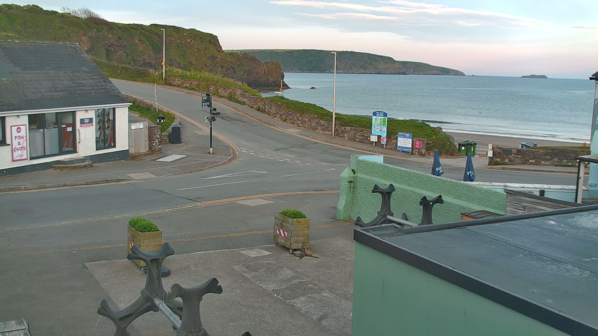 Broad Haven, Beach West View Live Cam - The Havens, Pembrokeshire, Dyfed, Wales, United Kingdom