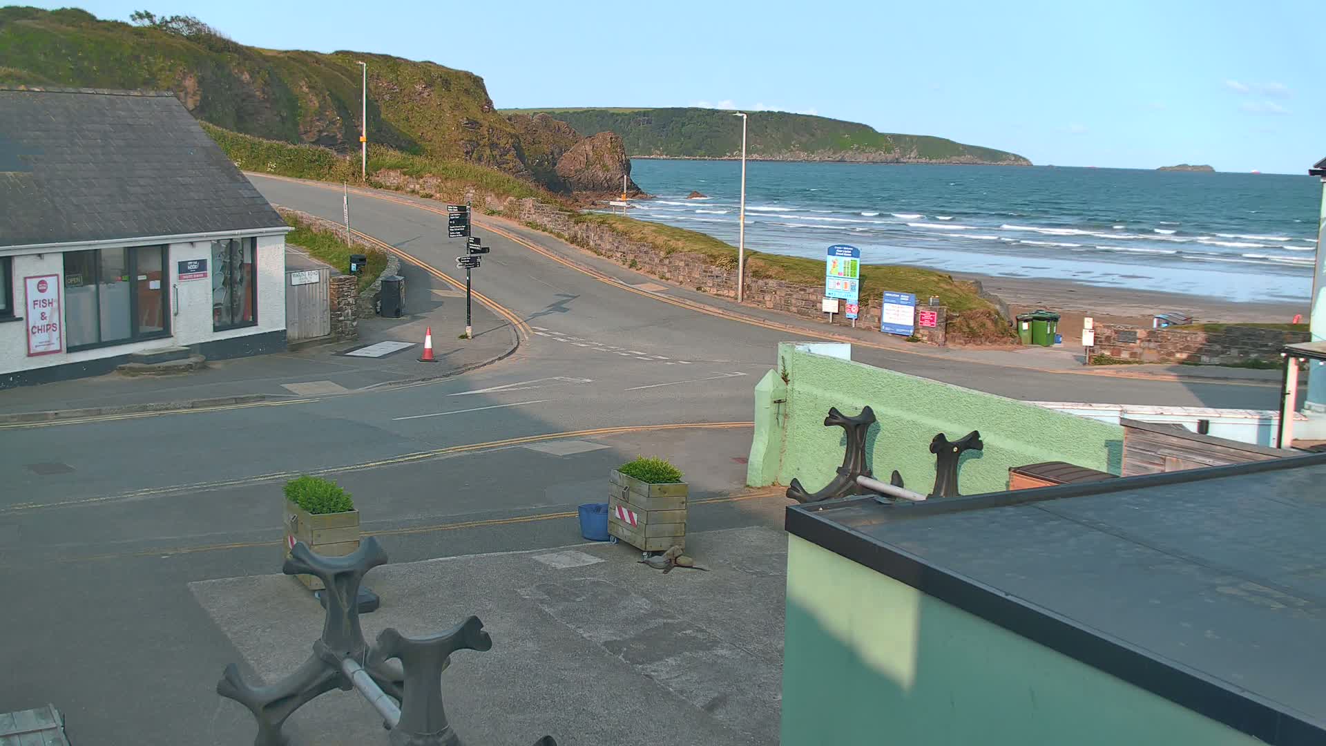 Broad Haven, Beach West View Live Cam - The Havens, Pembrokeshire, Dyfed, Wales, United Kingdom