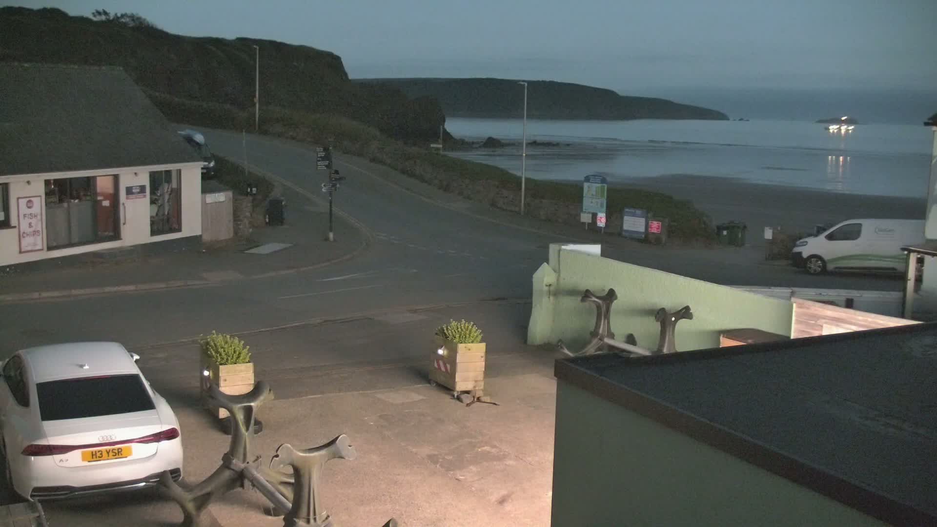 Broad Haven, Beach West View Live Cam - The Havens, Pembrokeshire, Dyfed, Wales, United Kingdom