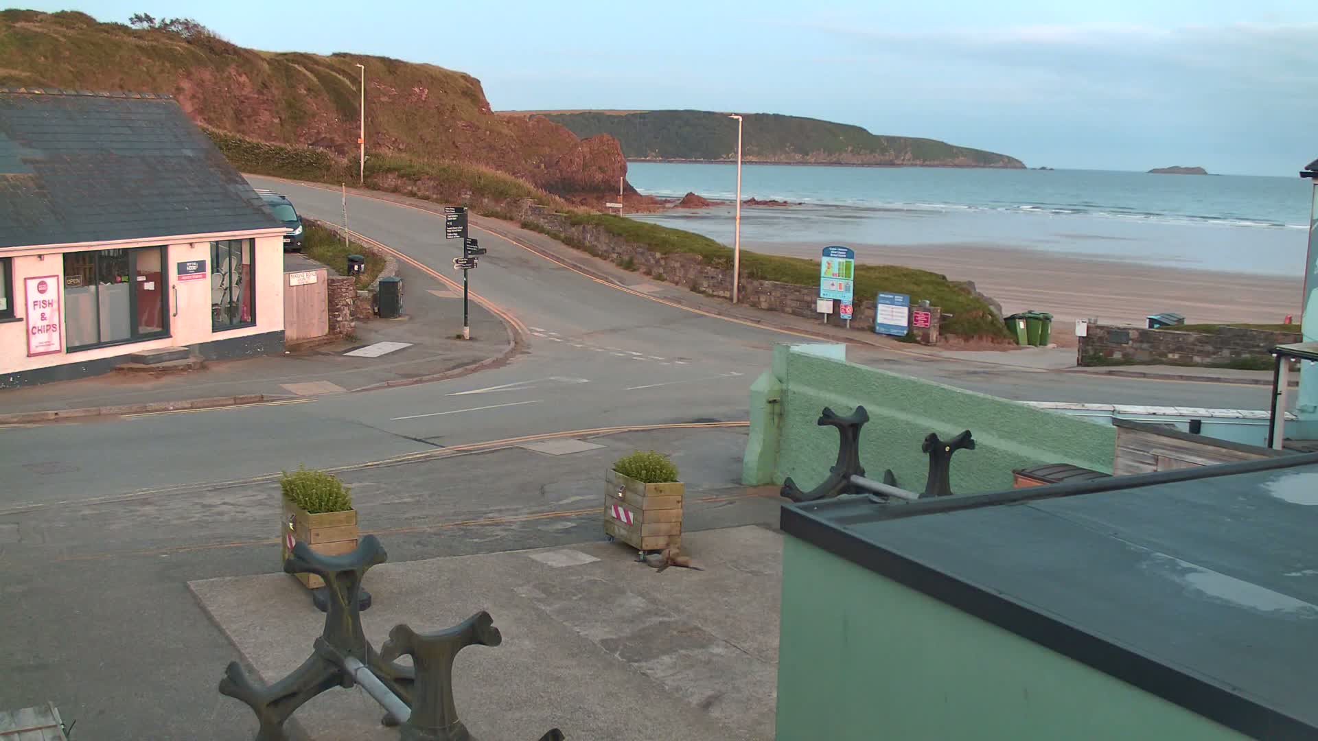 Broad Haven, Beach West View Live Cam - The Havens, Pembrokeshire, Dyfed, Wales, United Kingdom
