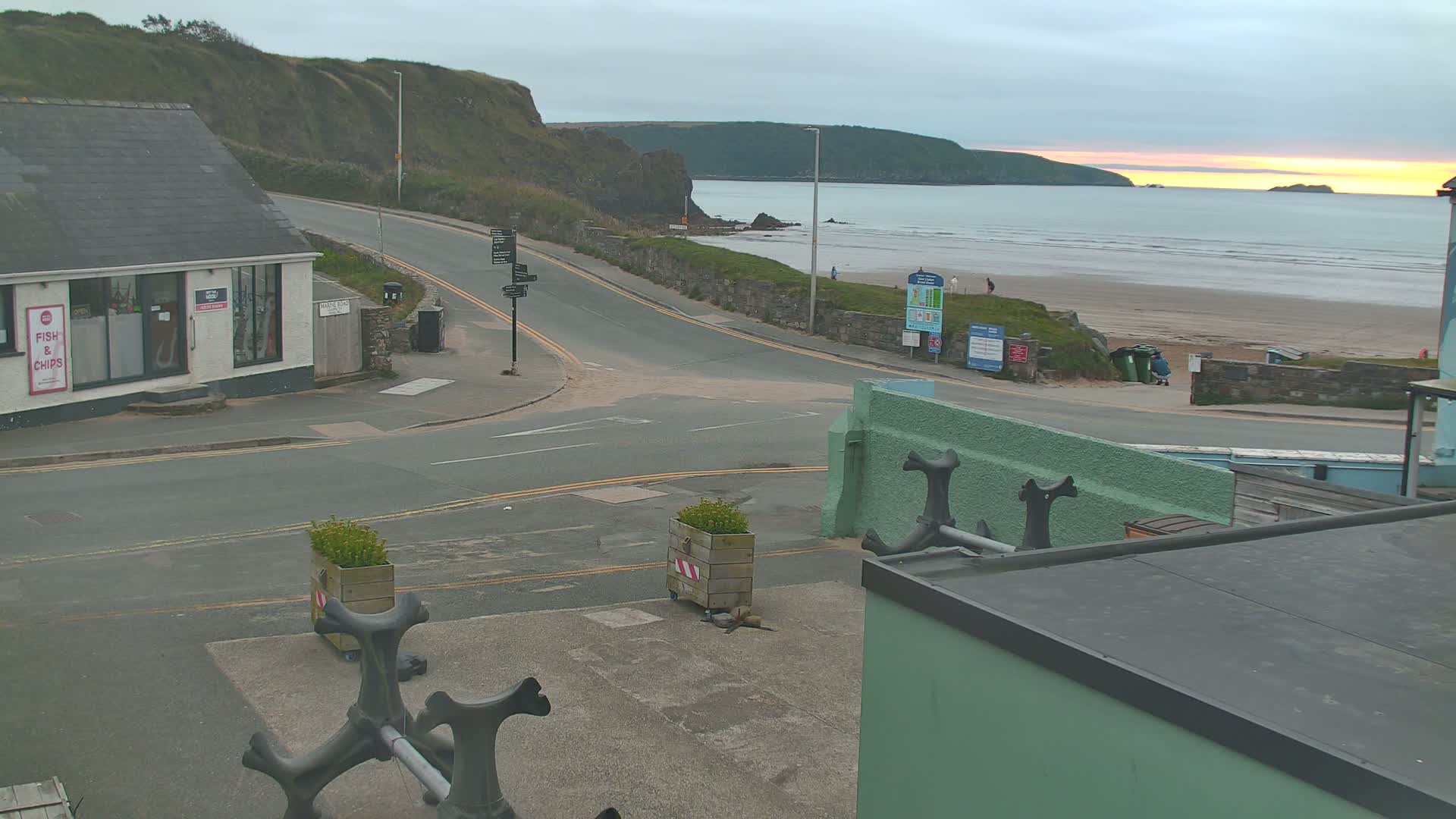 Broad Haven, Beach West View Live Cam - The Havens, Pembrokeshire, Dyfed, Wales, United Kingdom